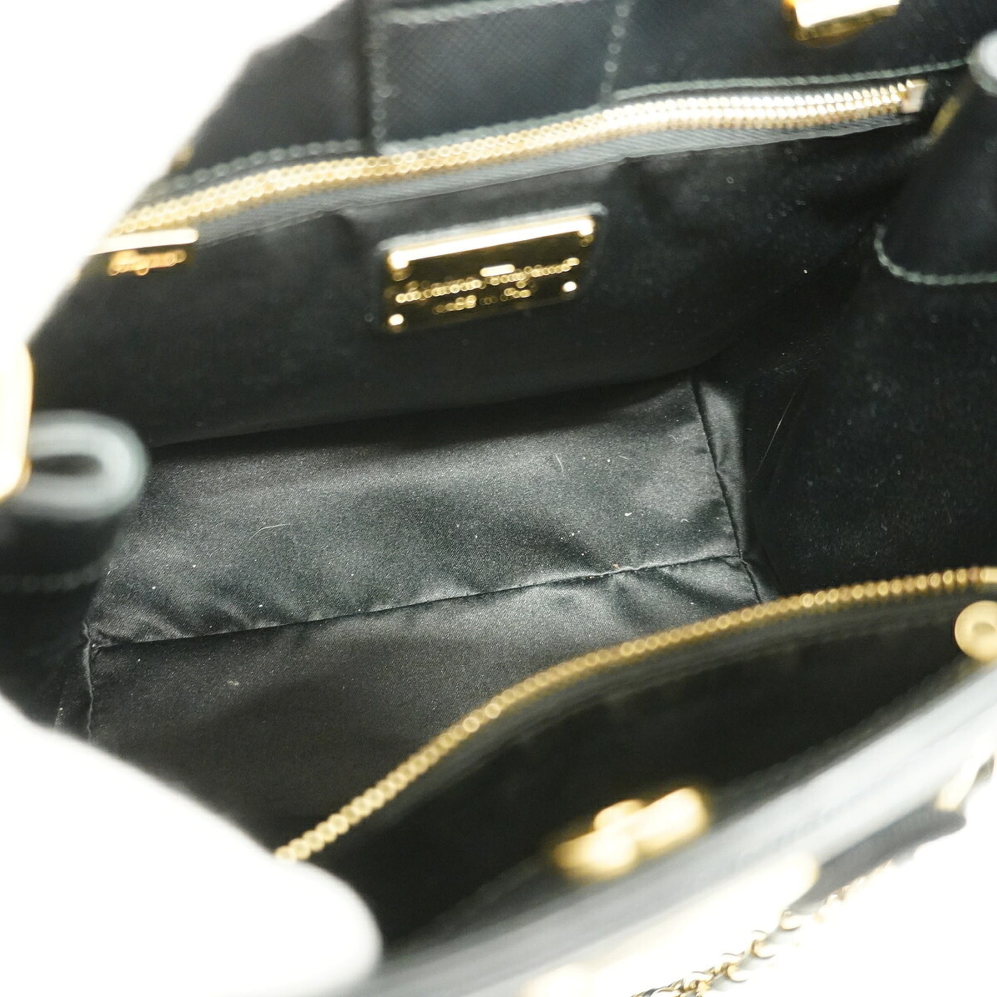 Salvatore Ferragamo Black Leather Tote Bag (Pre-Owned)