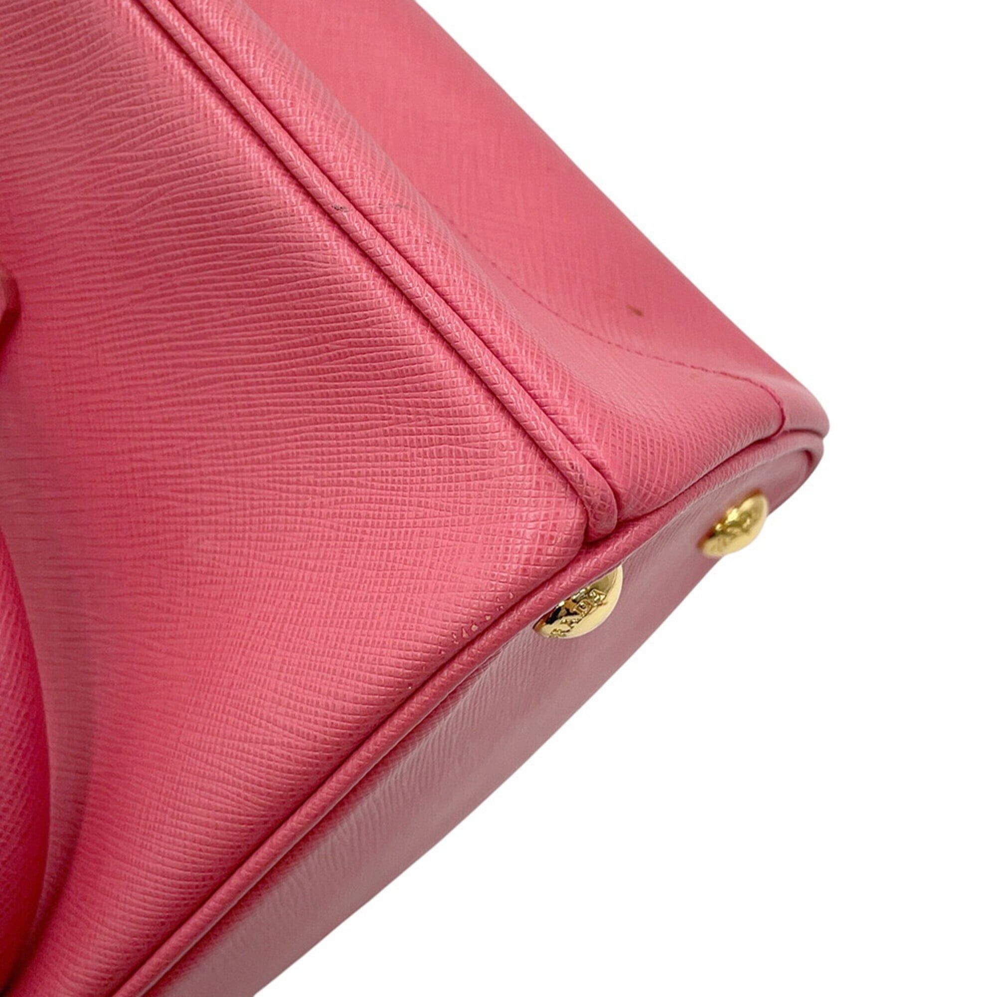 Prada Pink Leather Handbag (Pre-Owned)