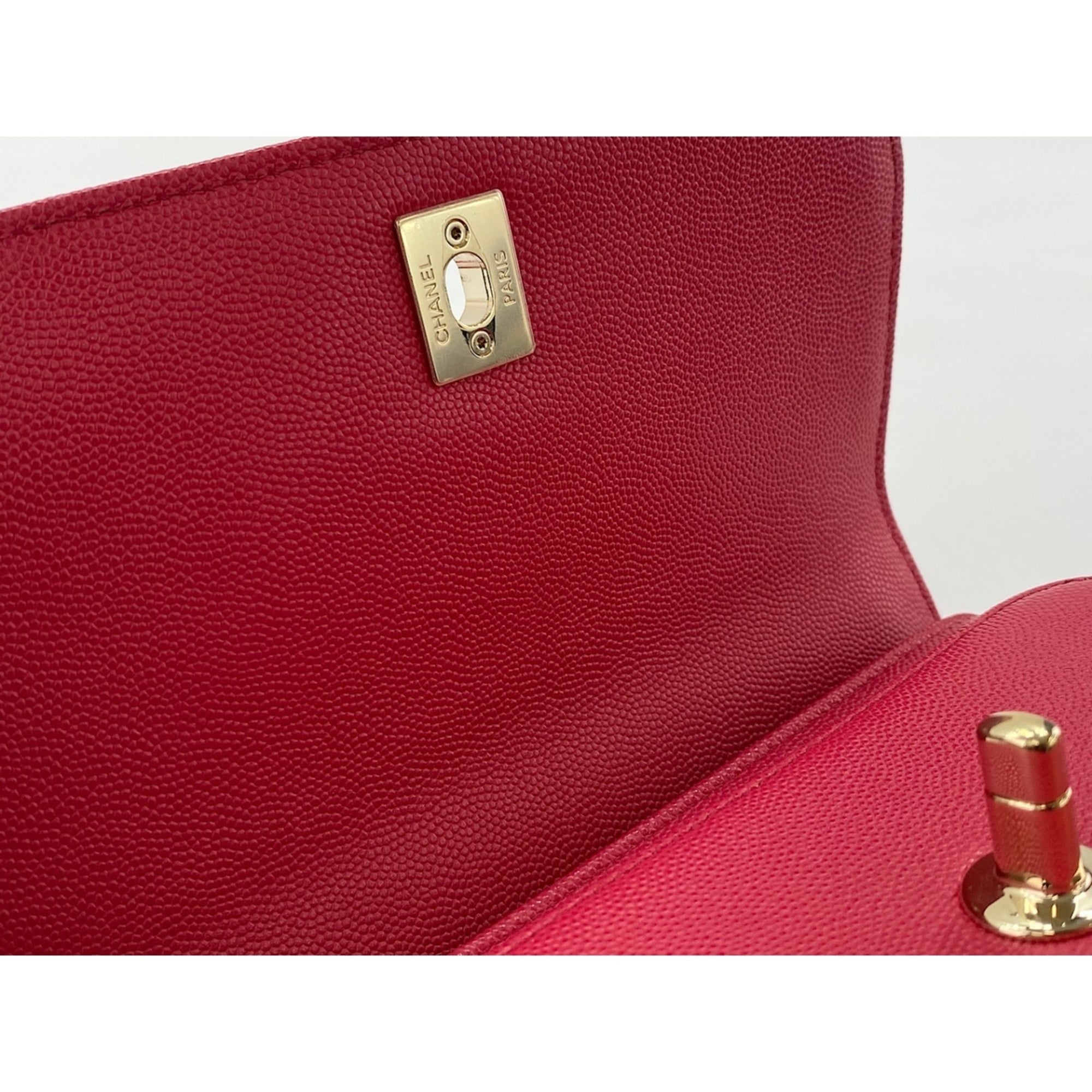 Chanel Red Color Shoulder Bag (Pre-Owned)