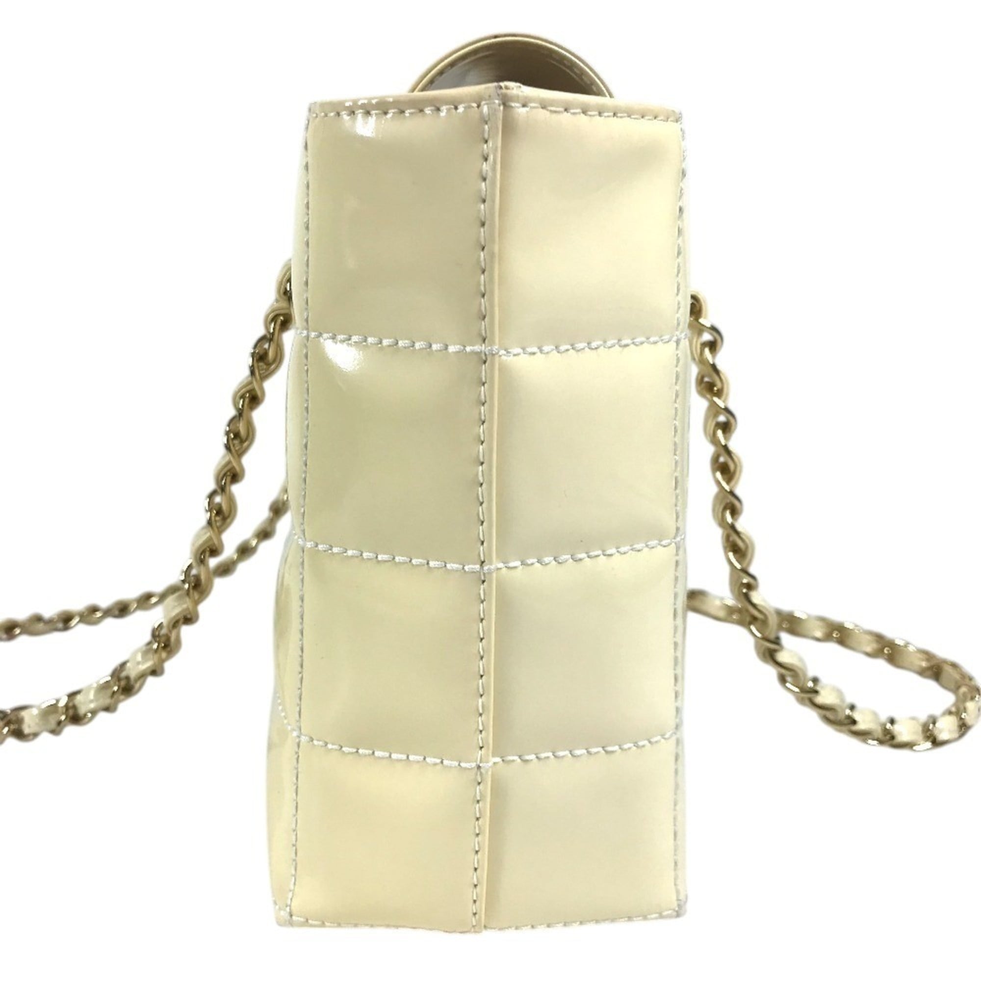 Chanel White Yellow Shoulder Bag (Pre-Owned)