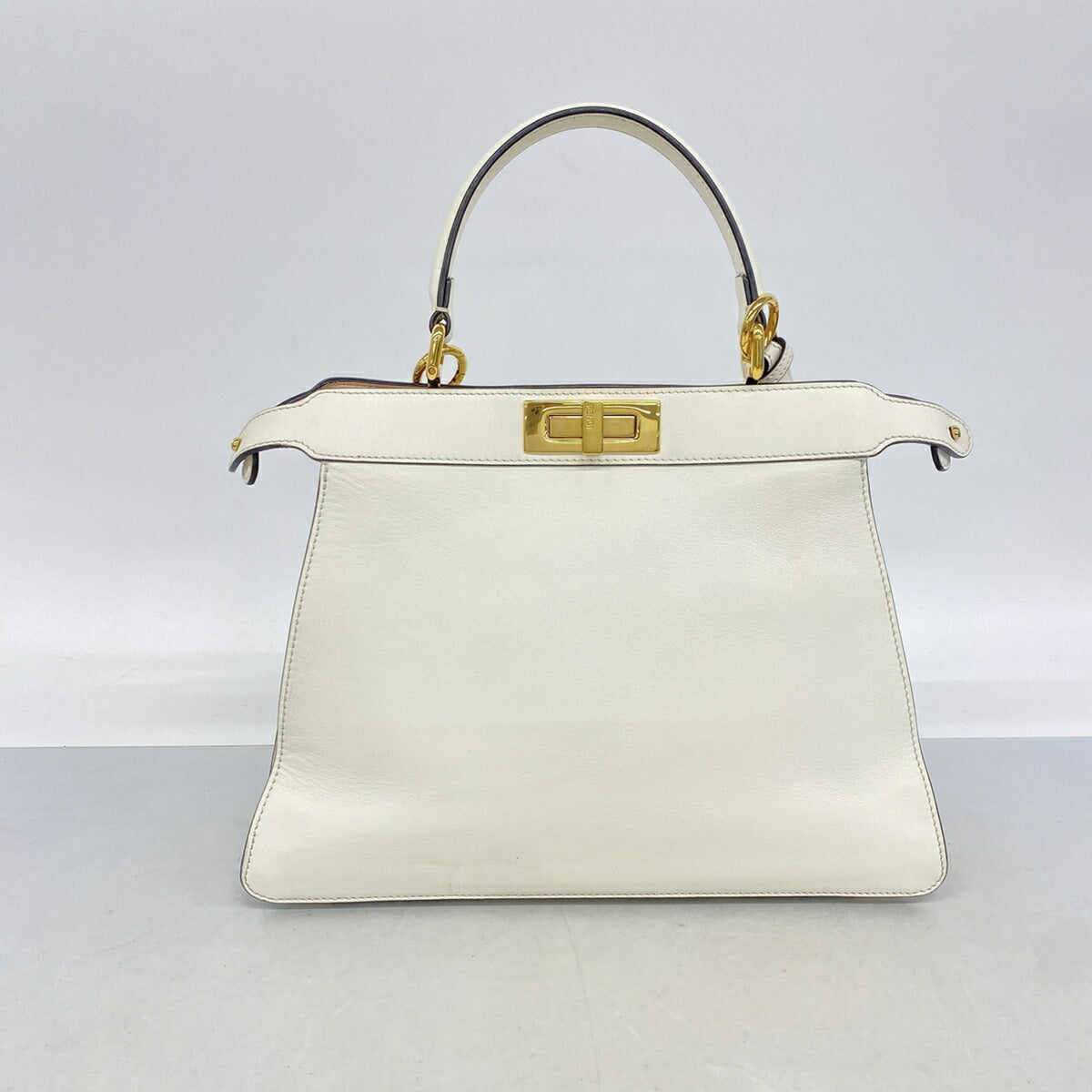 Fendi White Leather Handbag (Pre-Owned)