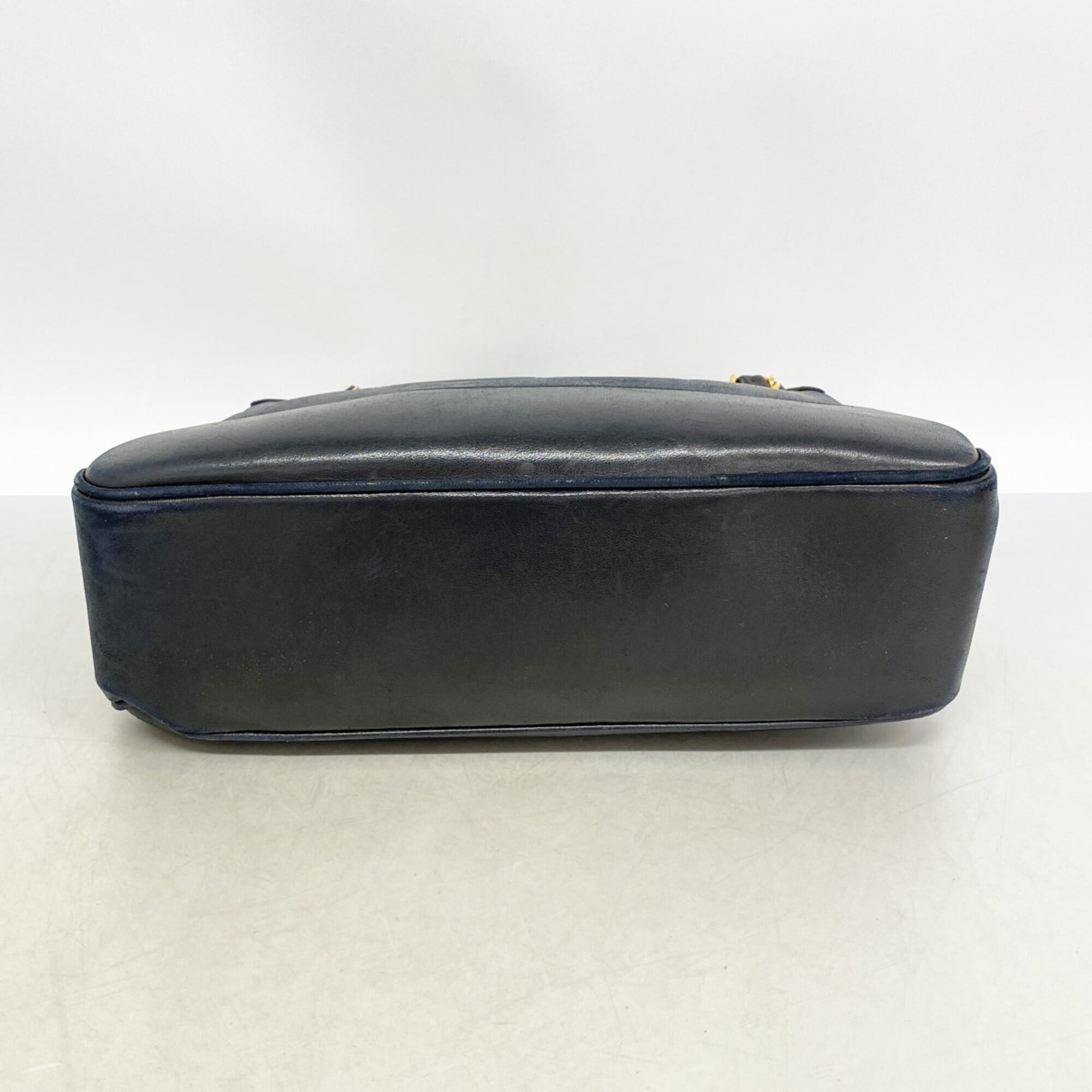 Chanel Black Leather Tote Bag (Pre-Owned)