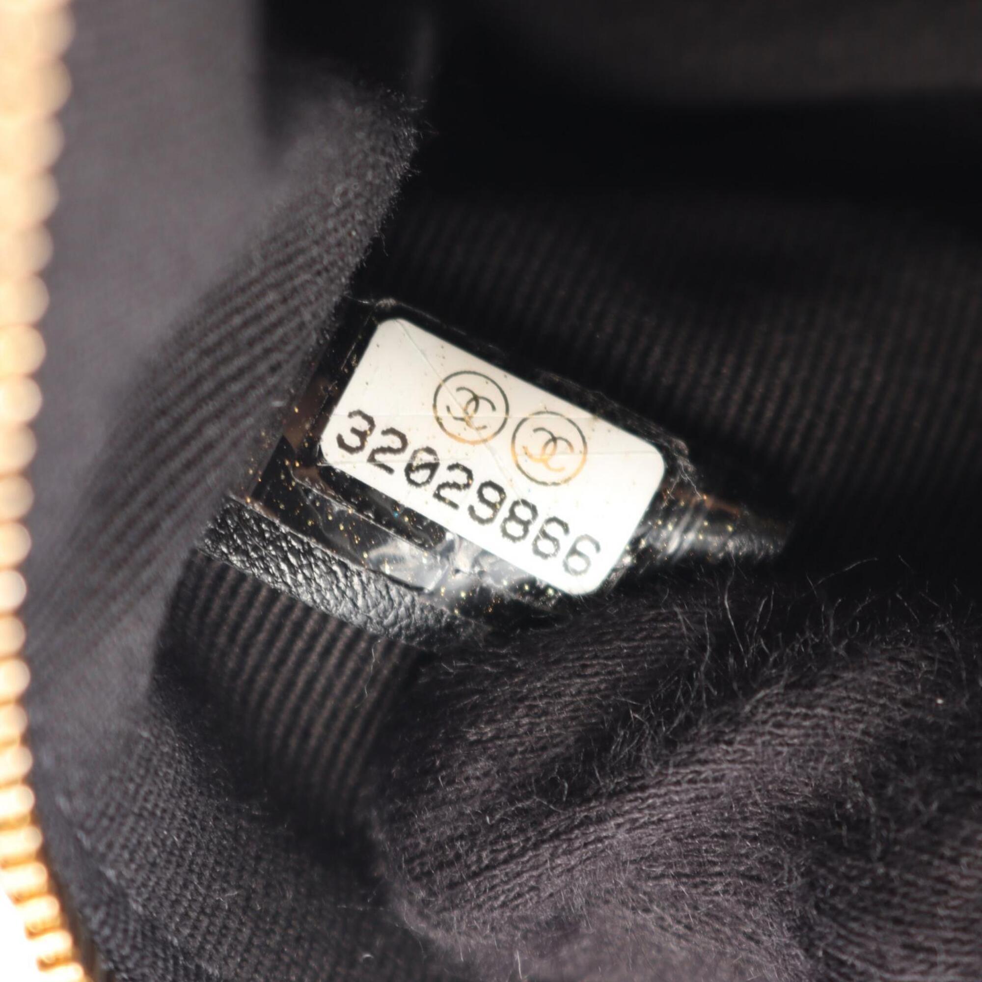 Chanel Black Leather Clutch Bag Handbag (Pre-Owned)
