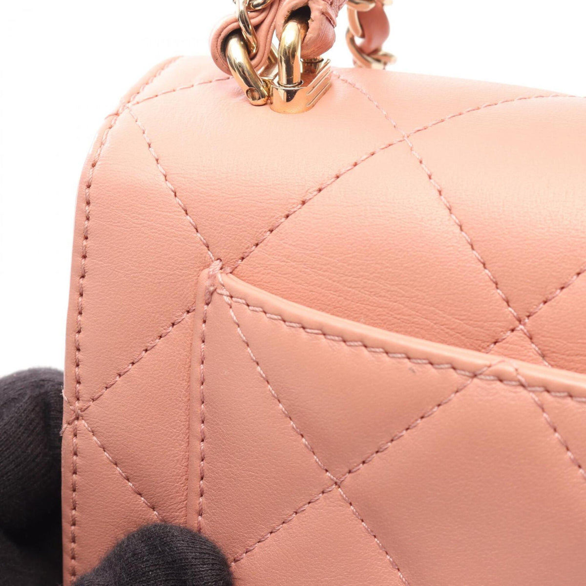 Chanel Pink Leather Handbag Shoulder Bag (Pre-Owned)