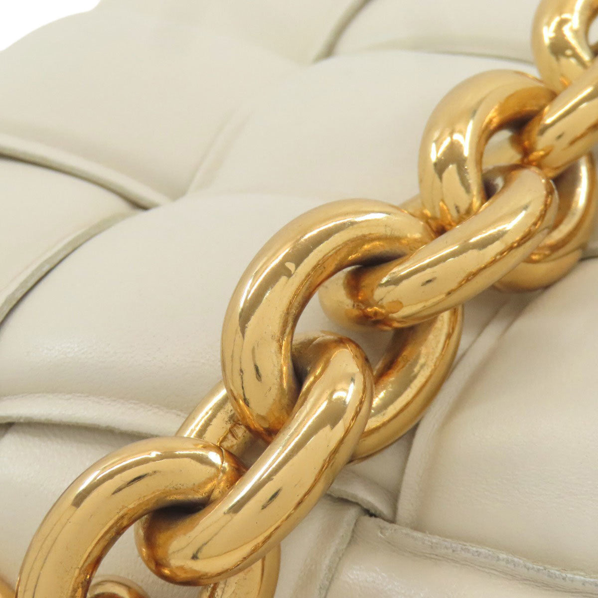 Bottega Veneta White Handbag (Pre-Owned)
