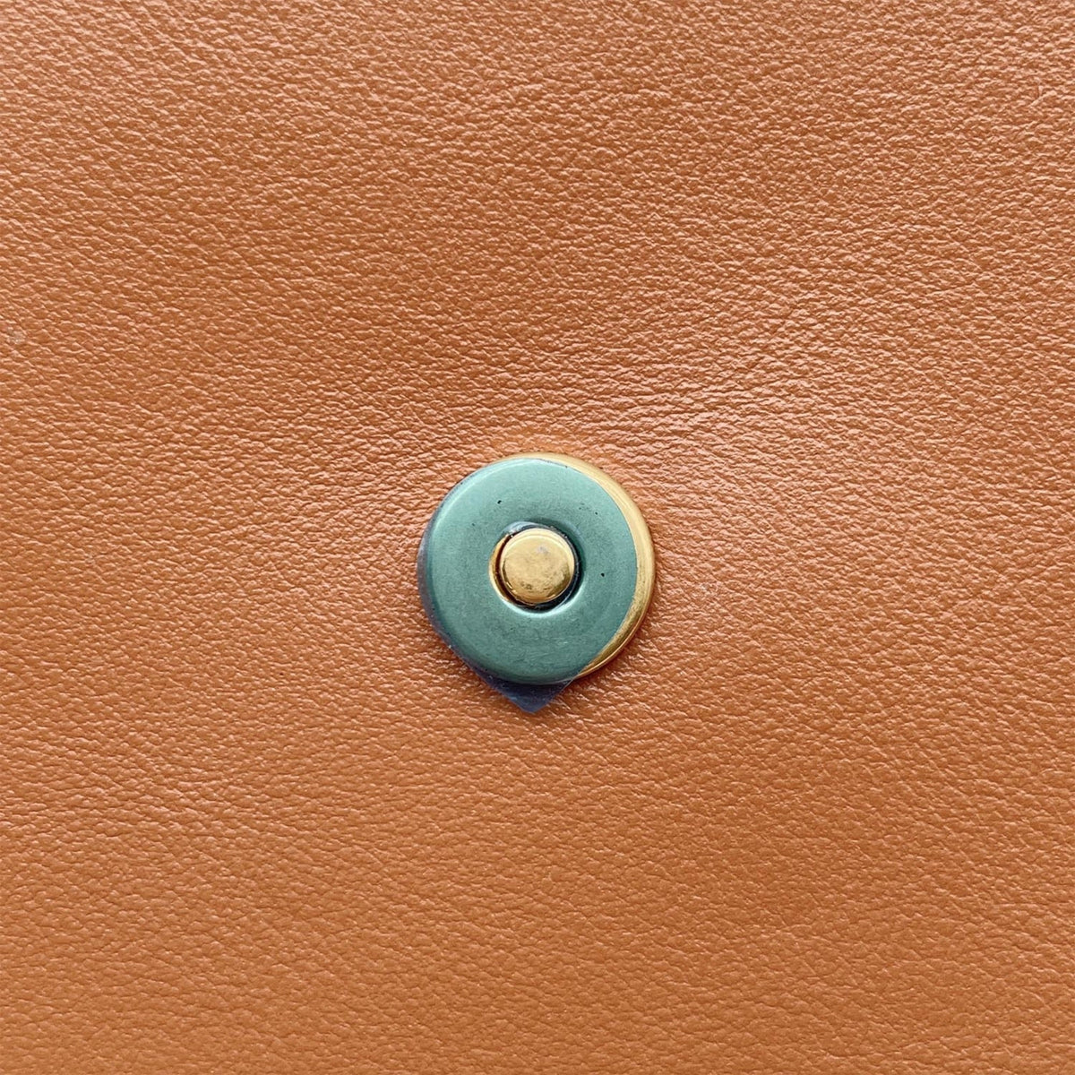 Tod's Brown Gold Leather Pochette Shoulder Bag (Pre-Owned)