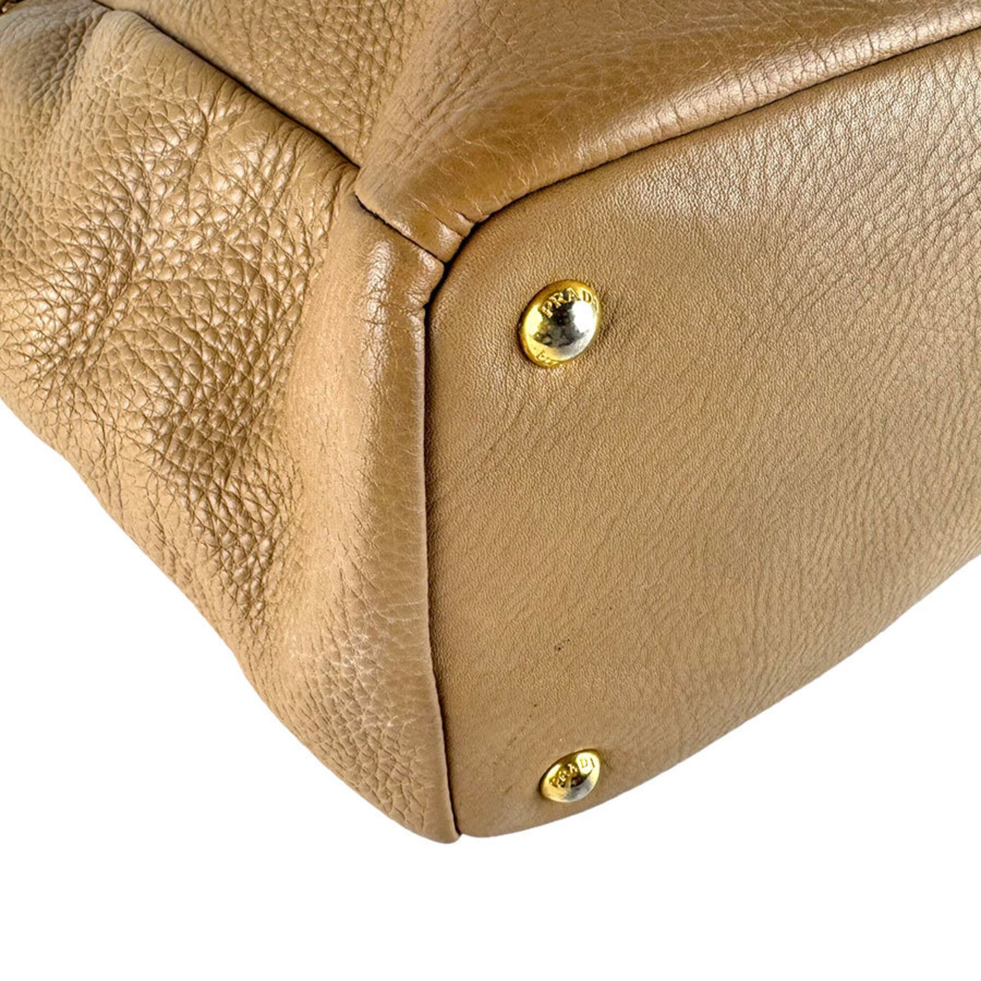 Prada Beige Leather Shoulder Bag (Pre-Owned)