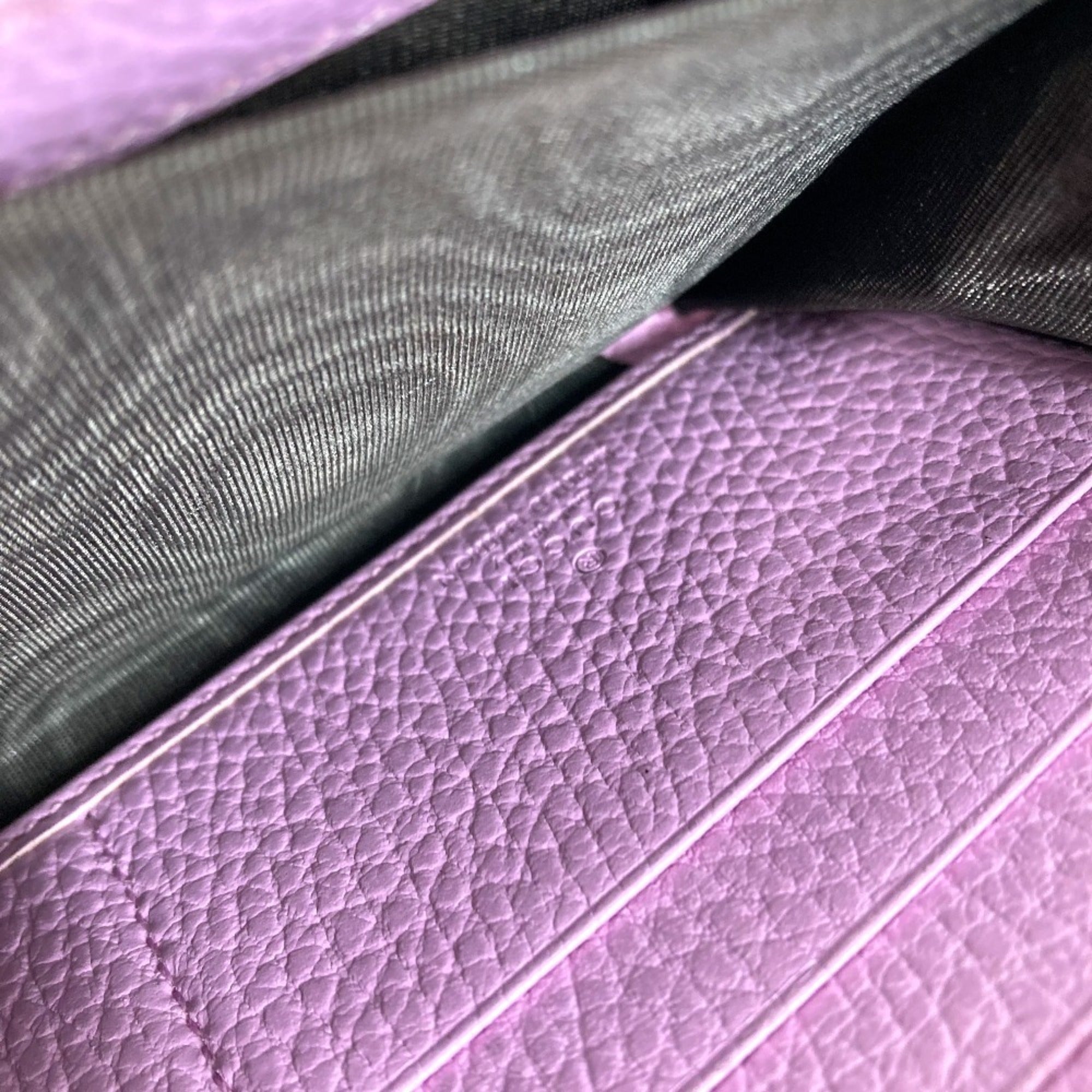 Gucci Pink Leather Long Wallet (Bi-Fold) (Pre-Owned)