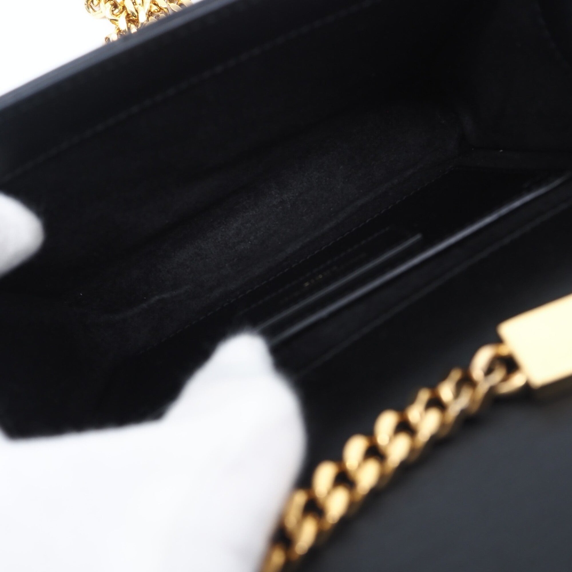 Yves Saint Laurent Black Leather Shoulder Bag (Pre-Owned)