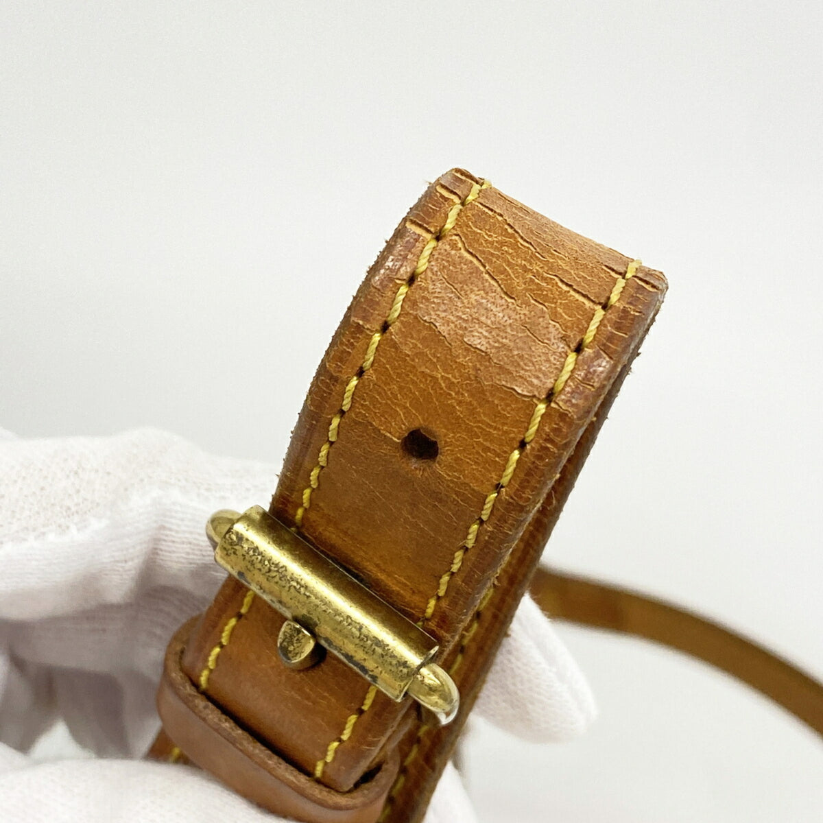 Louis Vuitton Brown Shoulder Bag (Pre-Owned)
