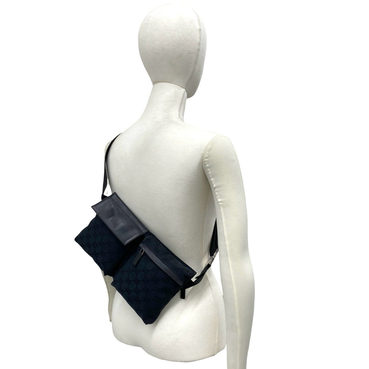 Gucci Black Canvas Leather Pouch Shoulder Bag Sling Bag (Pre-Owned)