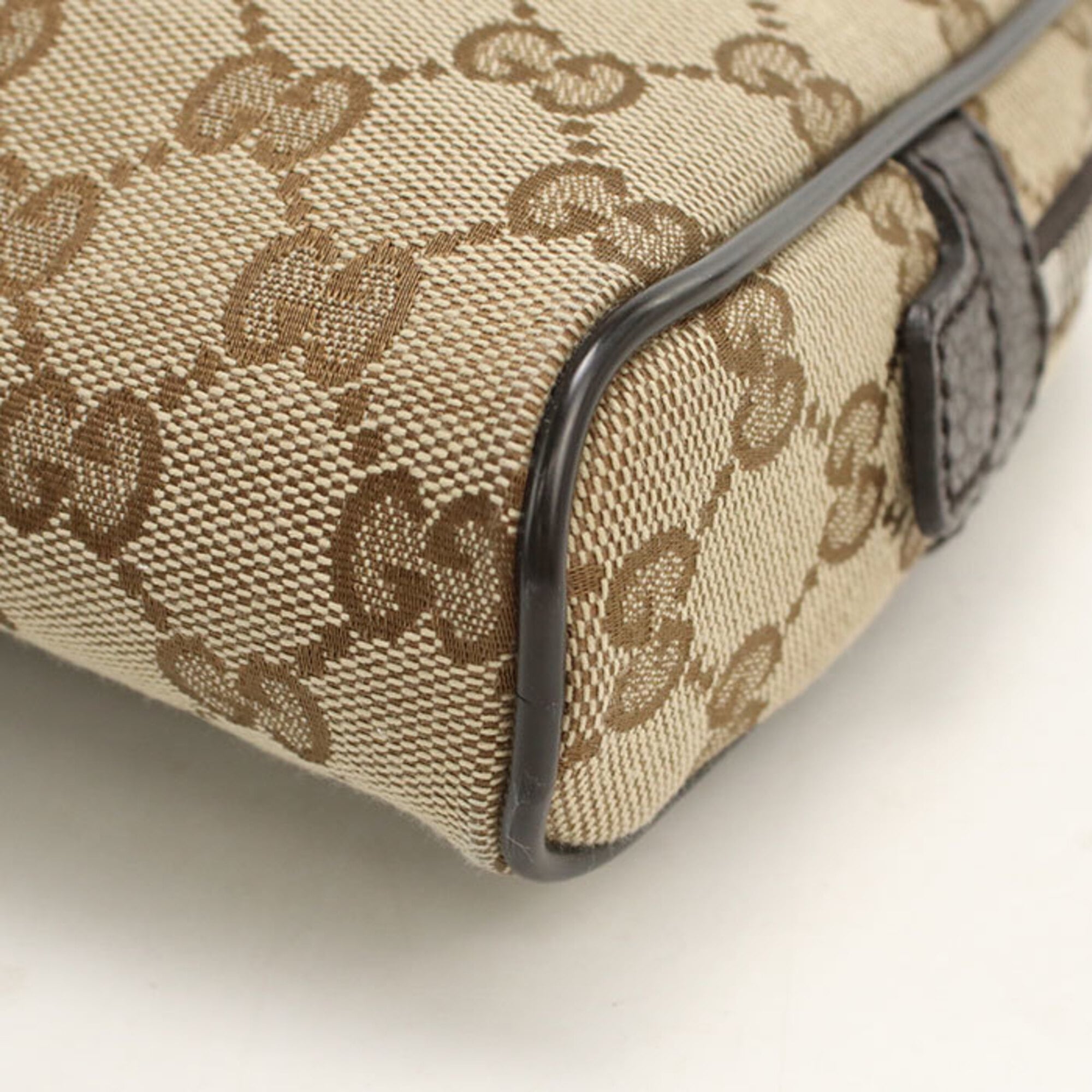 Gucci Beige Canvas Sling Bag (Pre-Owned)