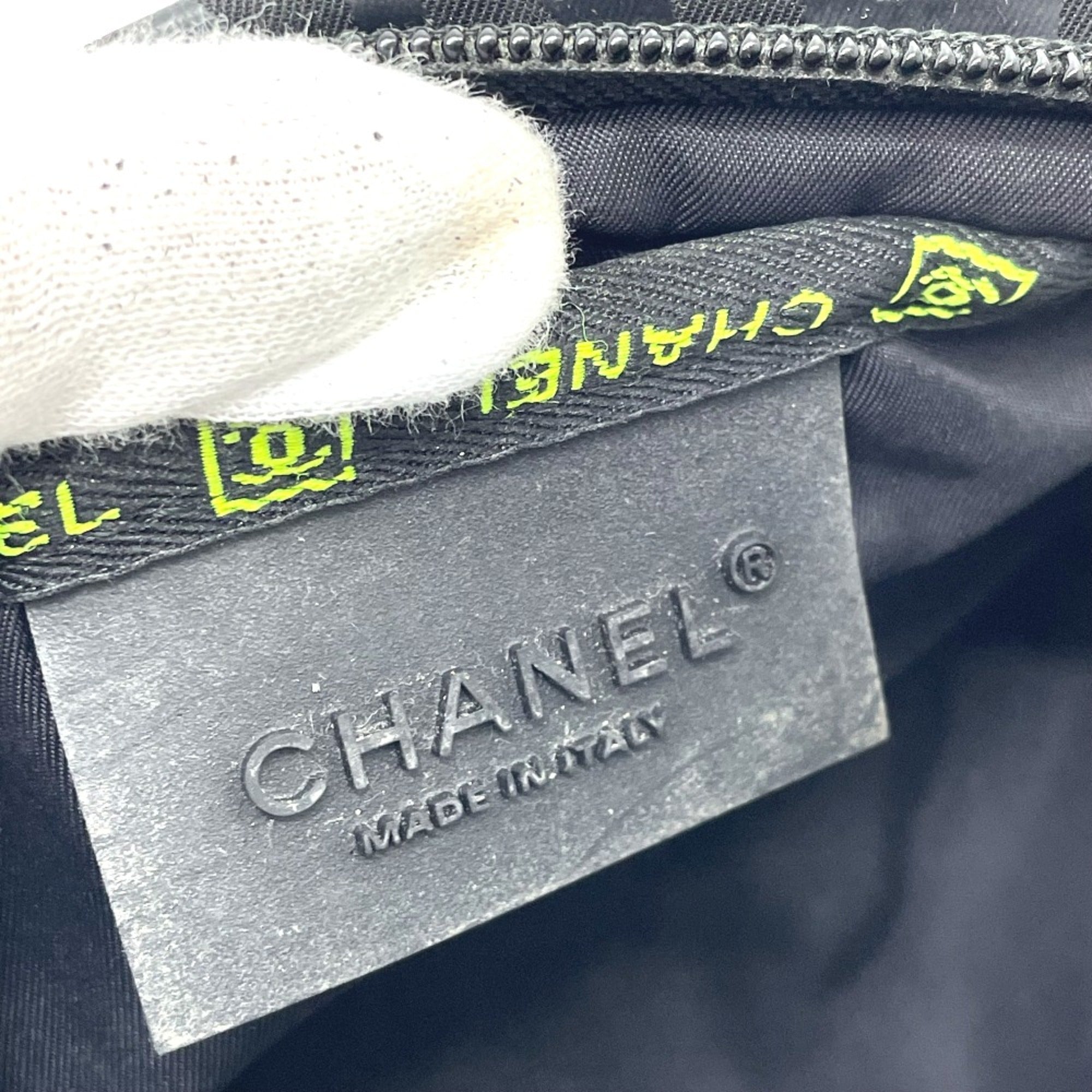 Chanel Black Cloth Pouch (Pre-Owned)