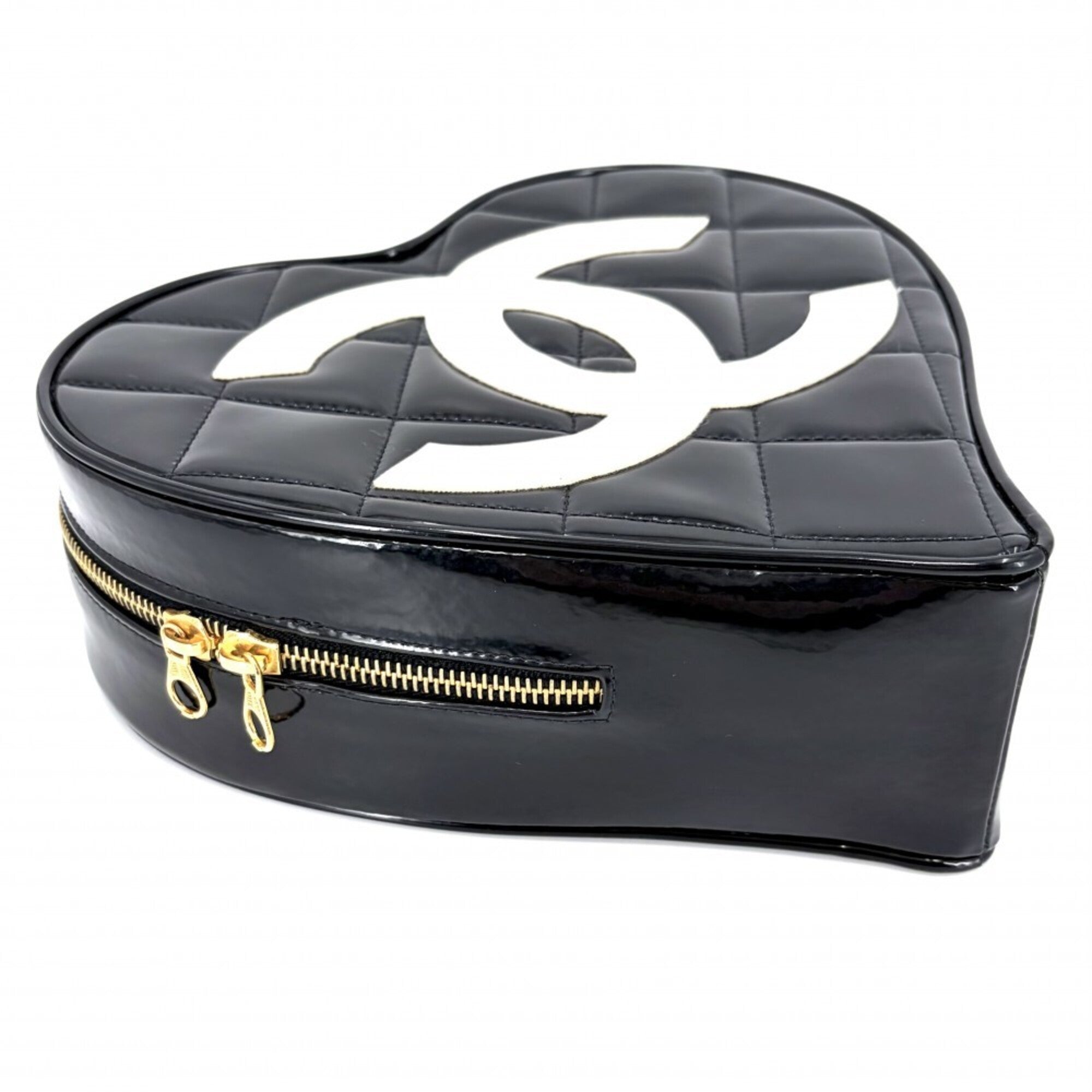 Chanel Matelasse Black Patent Leather Handbag (Pre-Owned)
