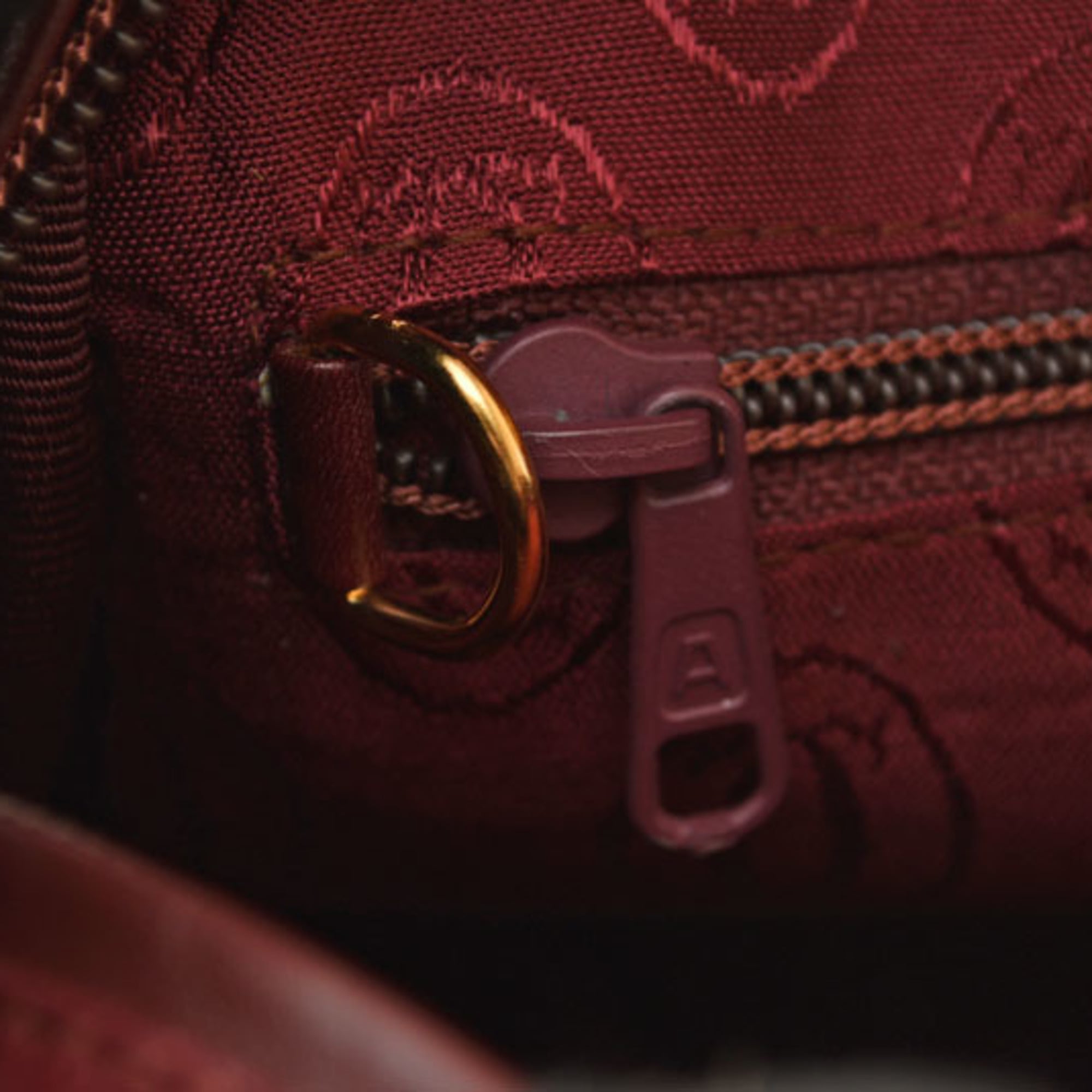 Cartier Must Bordeaux Leather Shoulder Bag (Pre-Owned)