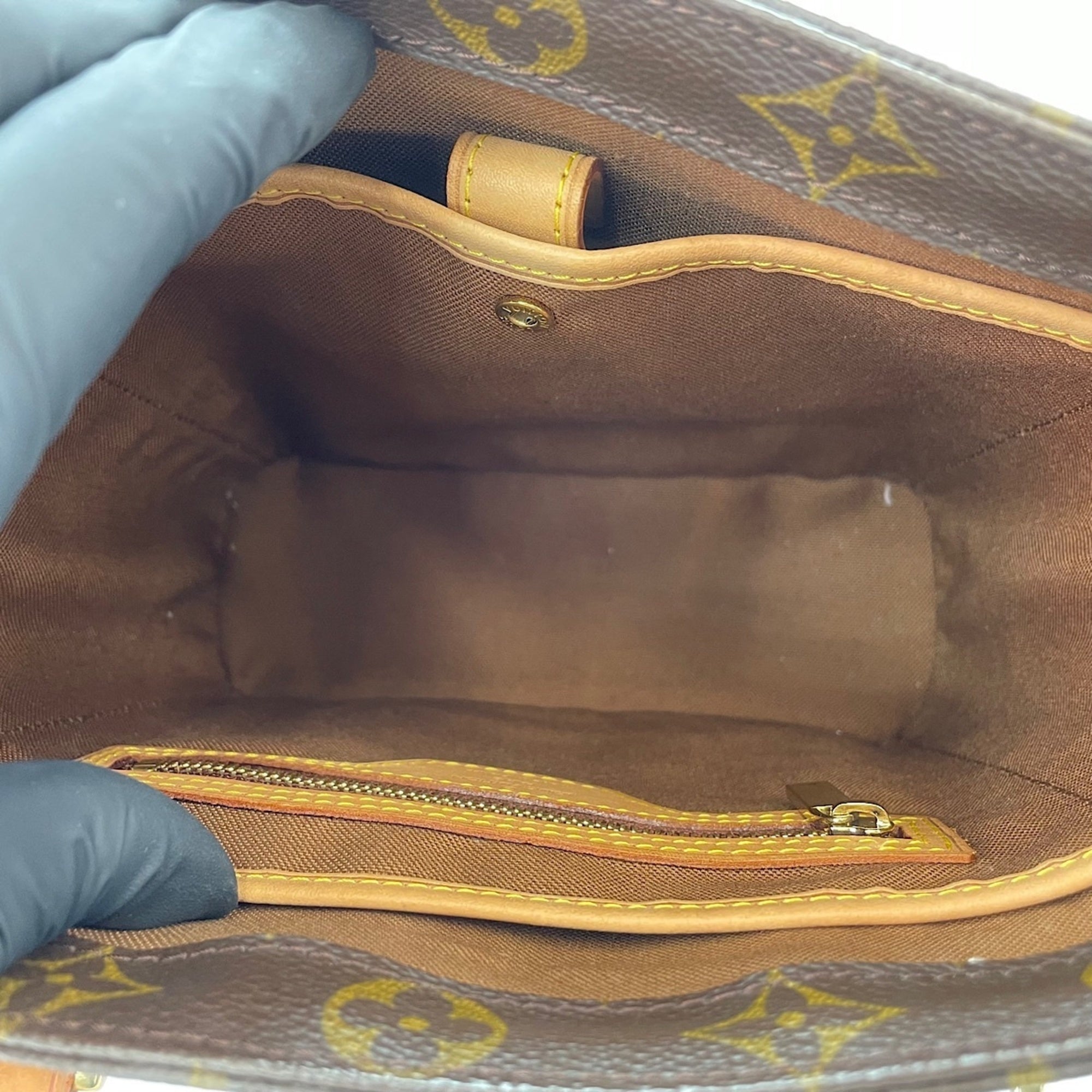 Louis Vuitton Brown Handbag (Pre-Owned)