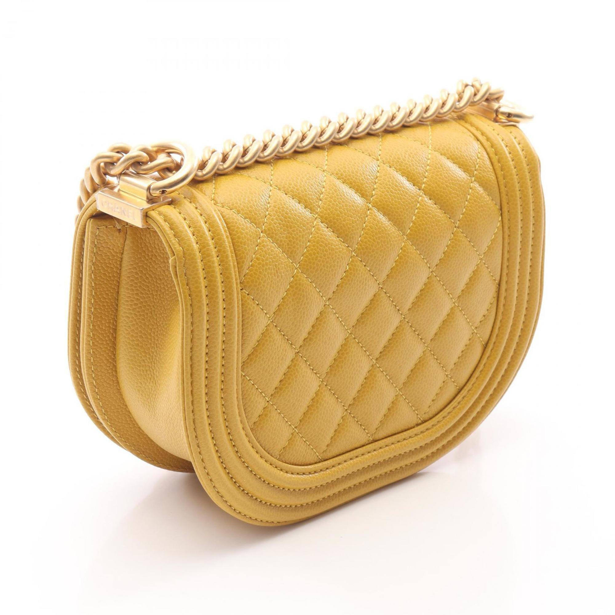 Chanel Brown Leather Shoulder Bag (Pre-Owned)