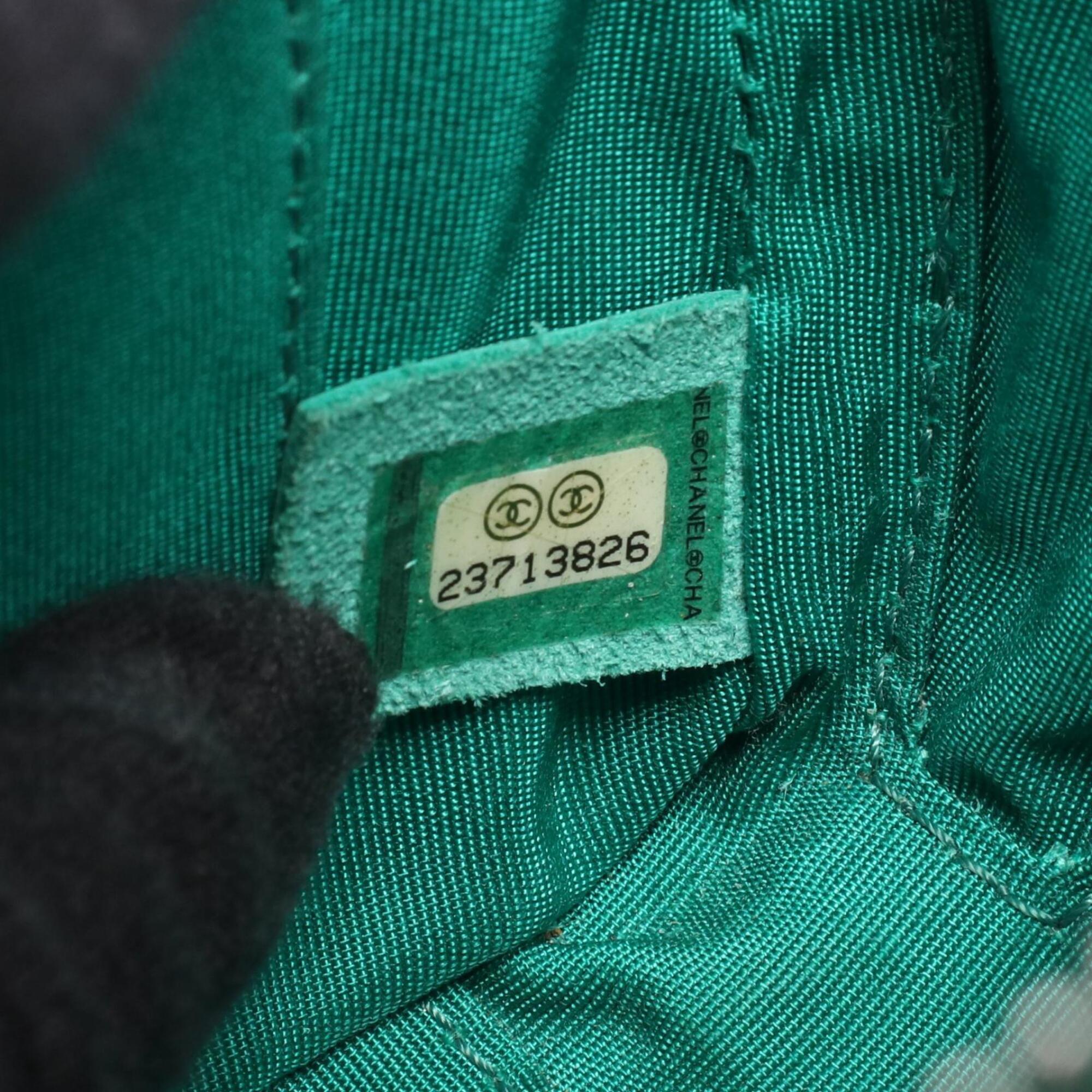 Chanel Green Grained Calfskin Handbag Shoulder Bag (Pre-Owned)