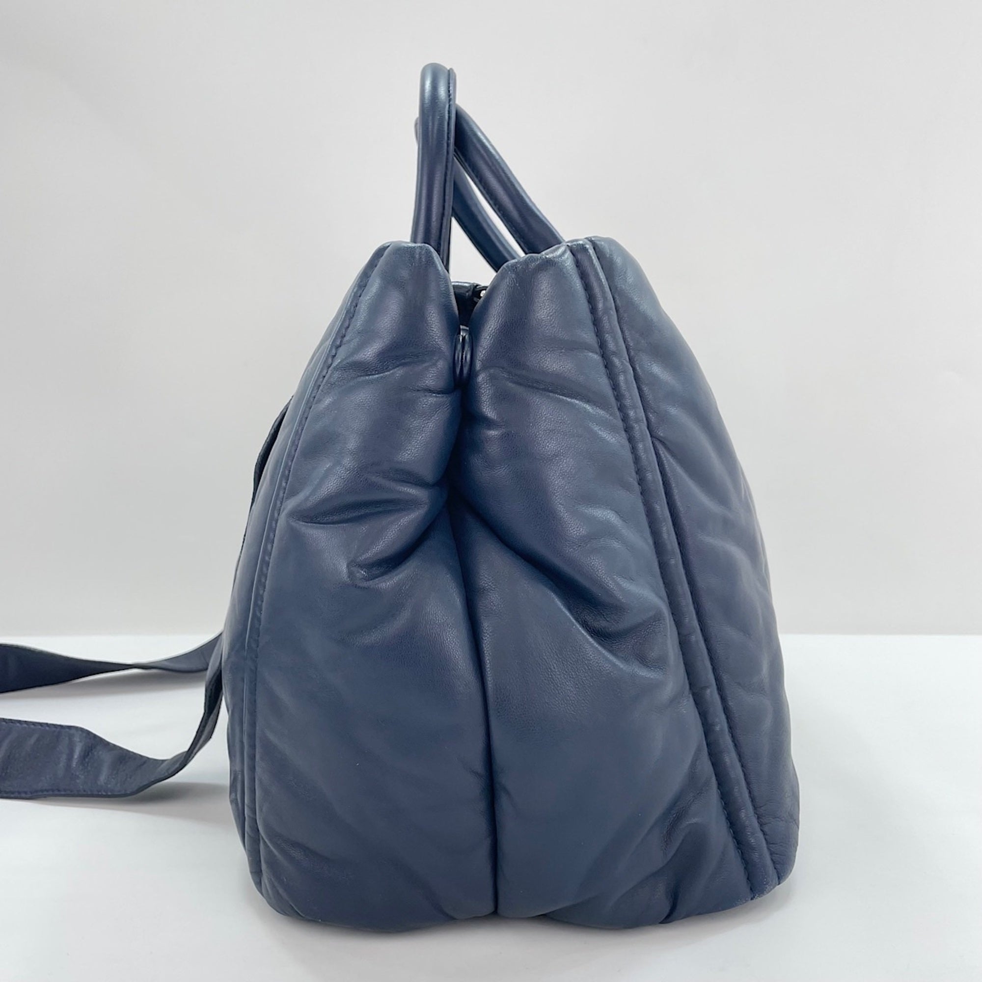 Prada Navy Tote Bag (Pre-Owned)