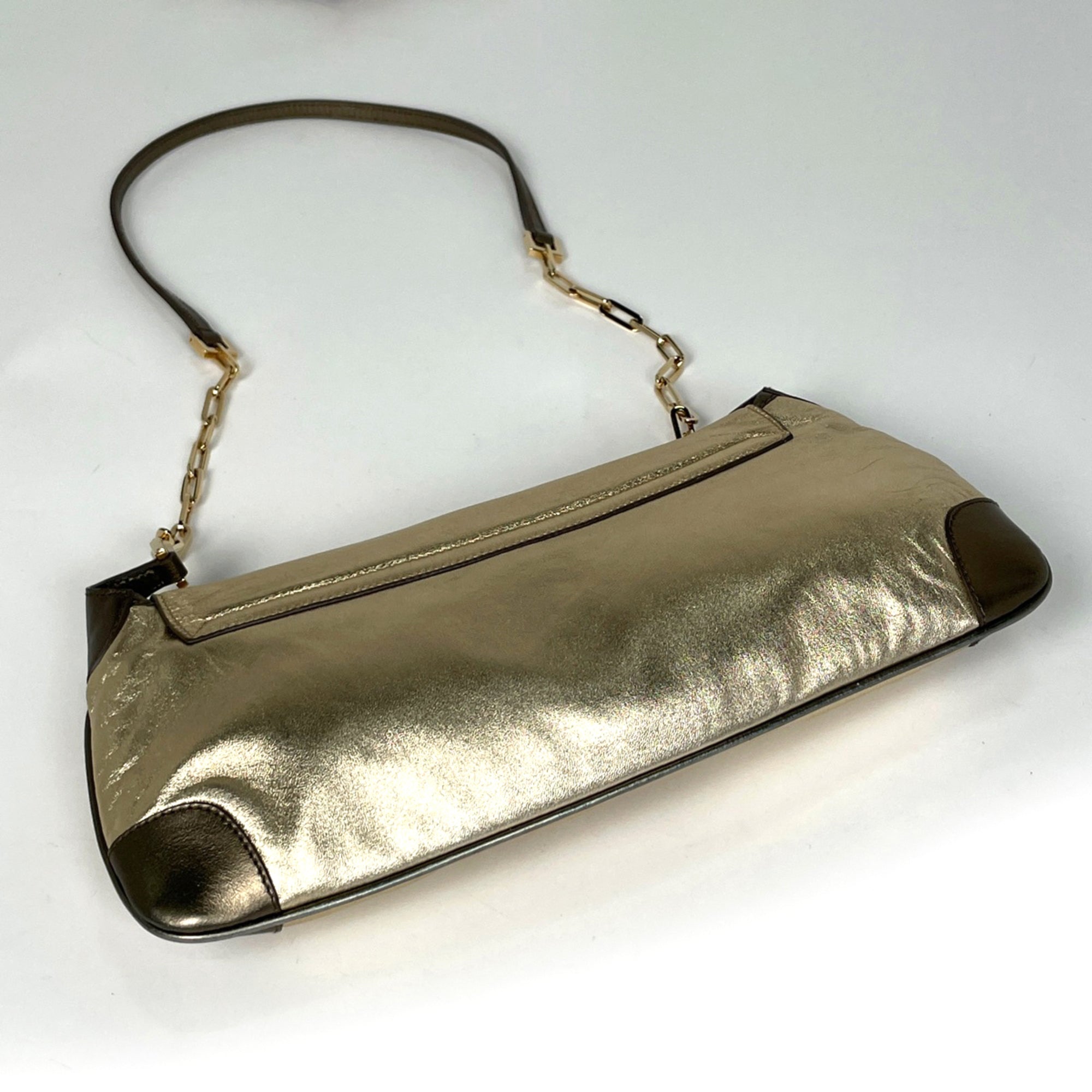Gucci Gold Leather Shoulder Bag (Pre-Owned)