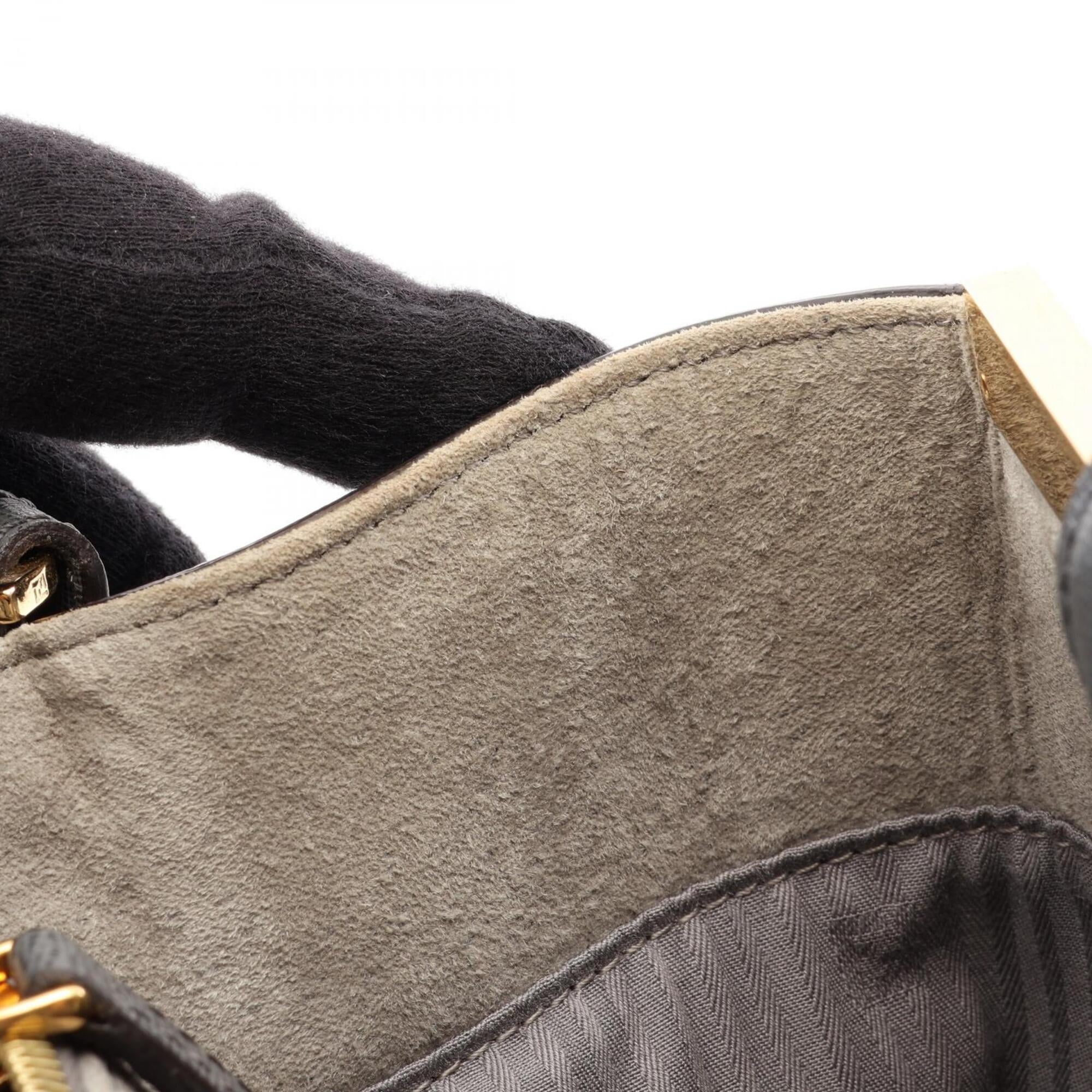 Fendi Gray Leather Handbag (Pre-Owned)