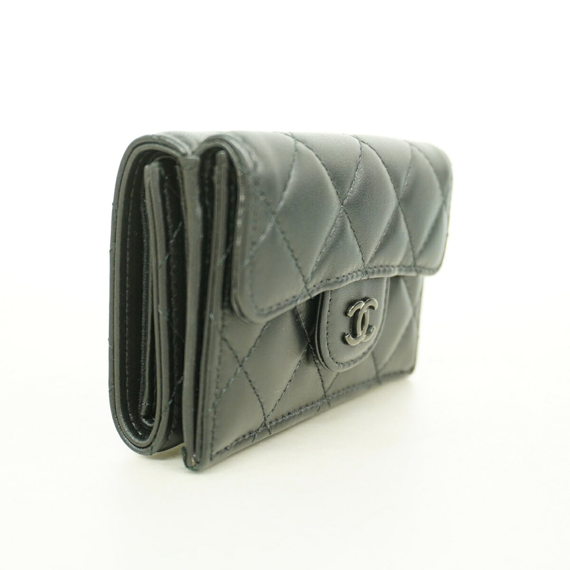 Chanel Black Leather Wallet (Tri-Fold) (Pre-Owned)