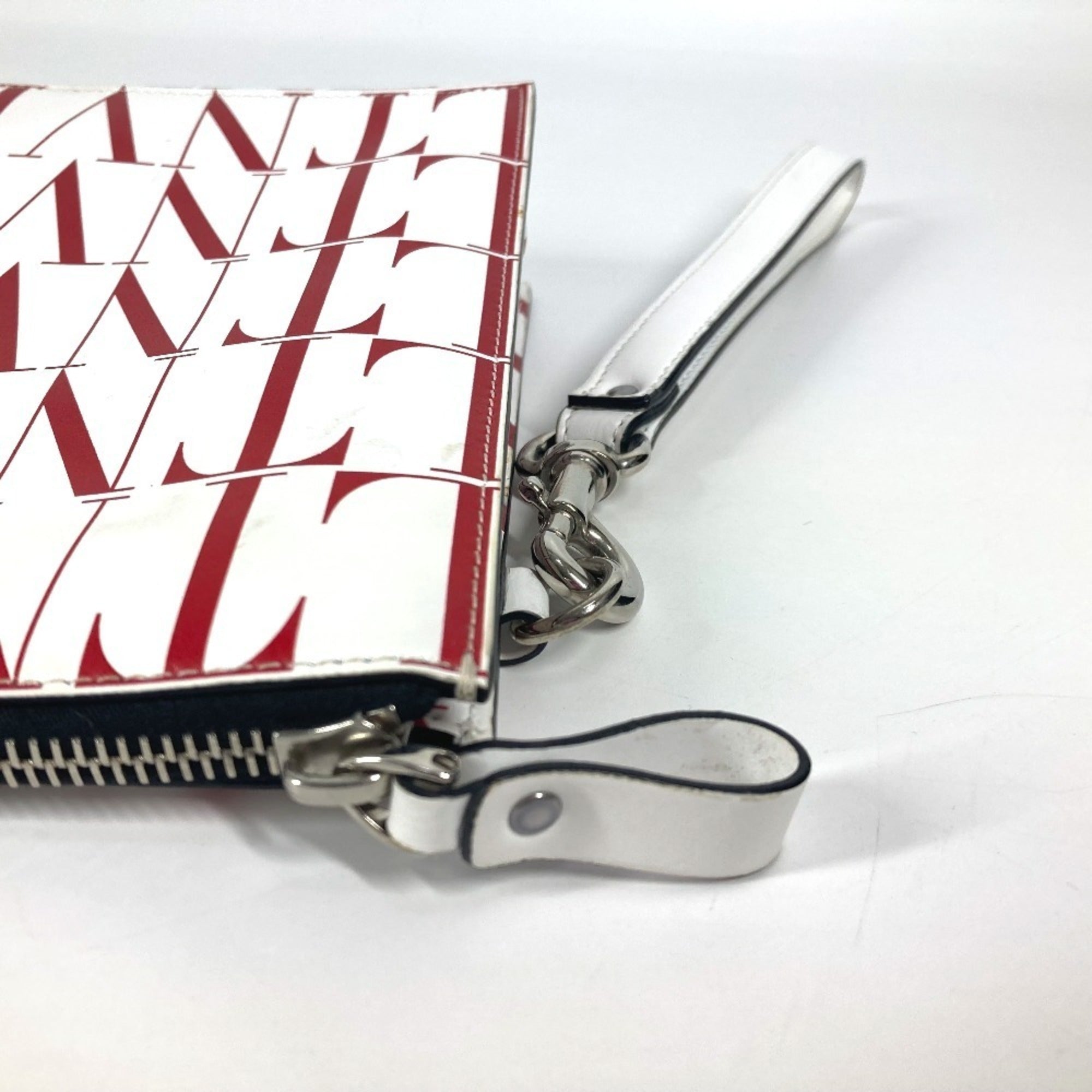 Valentino Garavani Red Color White Leather Pouch (Pre-Owned)