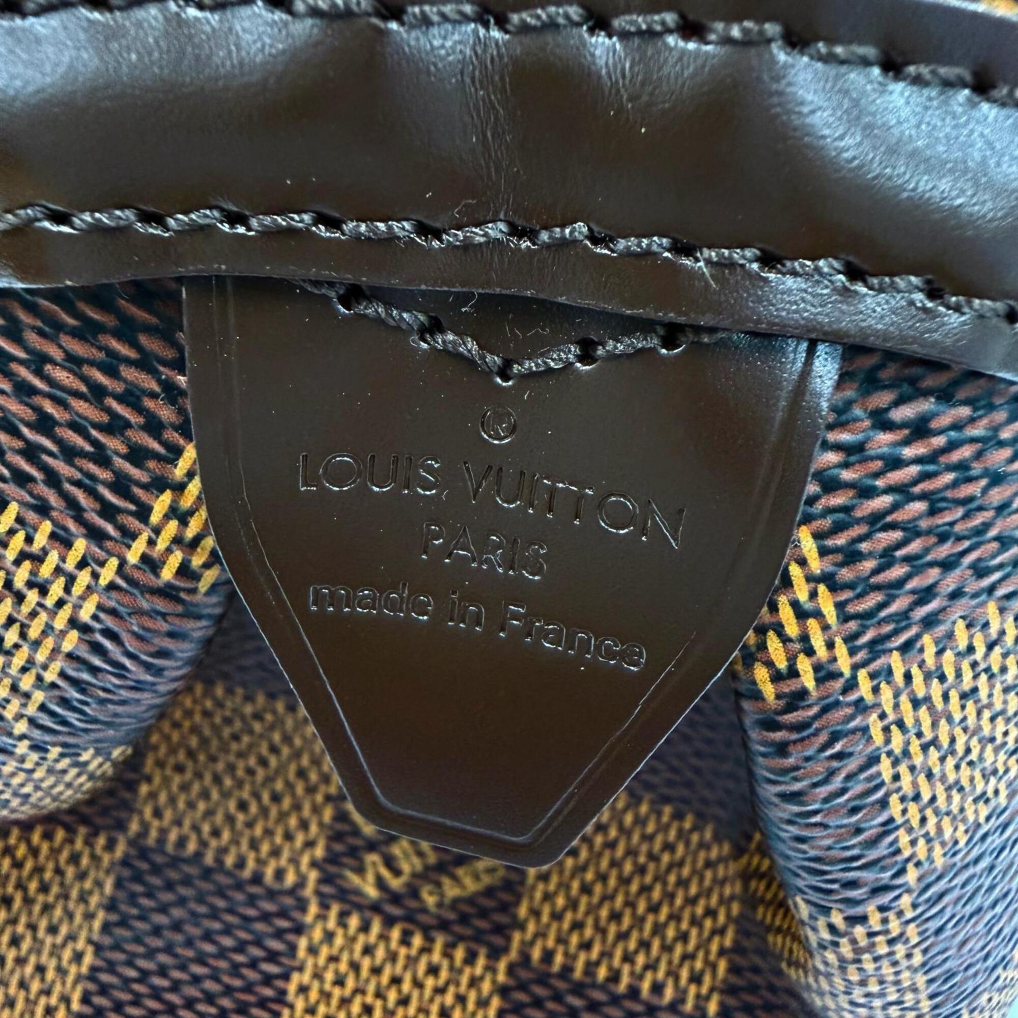 Louis Vuitton Brown Damier Canvas Handbag (Pre-Owned)
