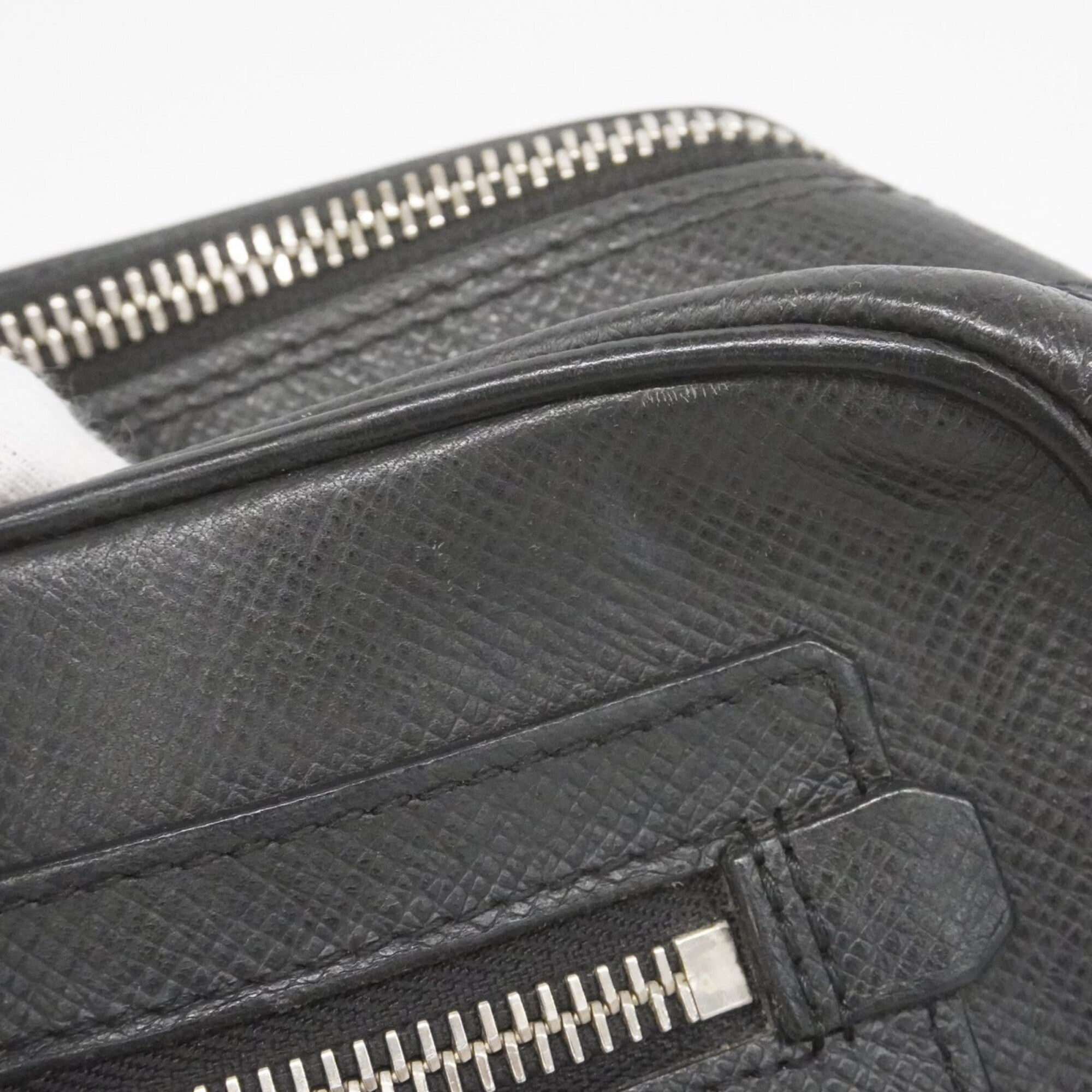 Louis Vuitton Ardoise Clutch Bag (Pre-Owned)