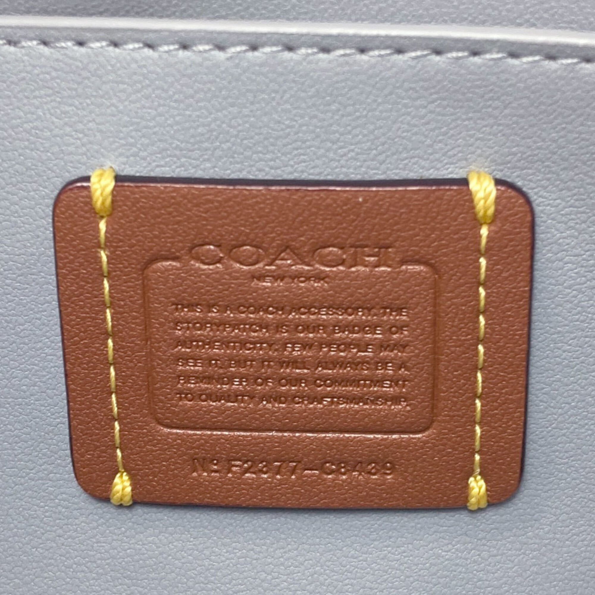 Coach Leather Shoulder Bag (Pre-Owned)