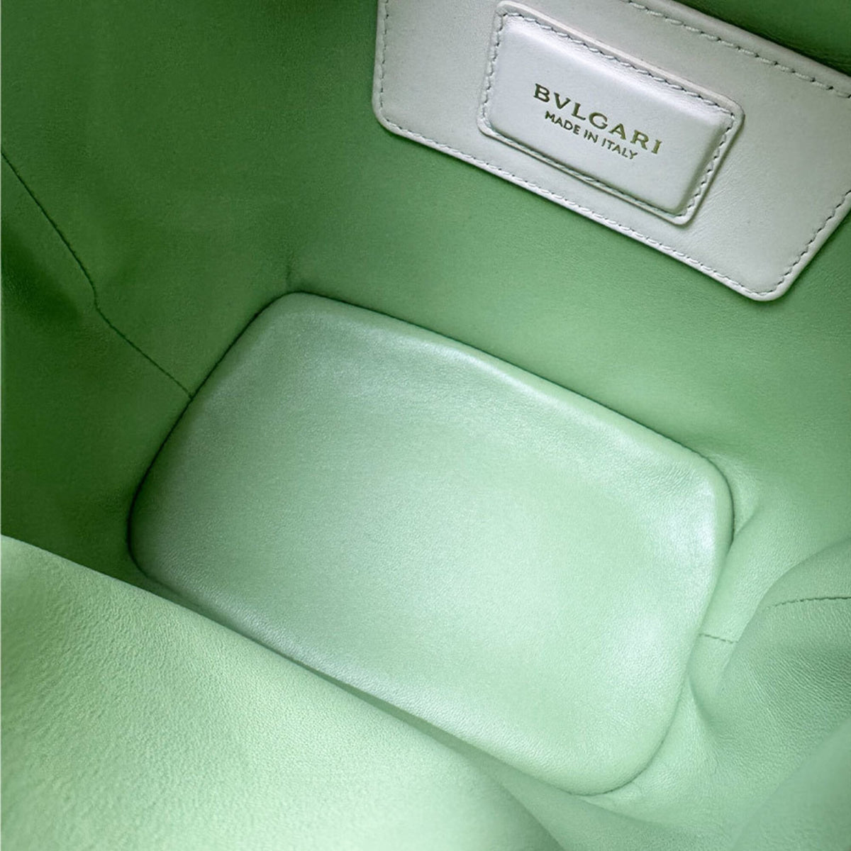 Bvlgari Ivory Leather Shoulder Bag (Pre-Owned)