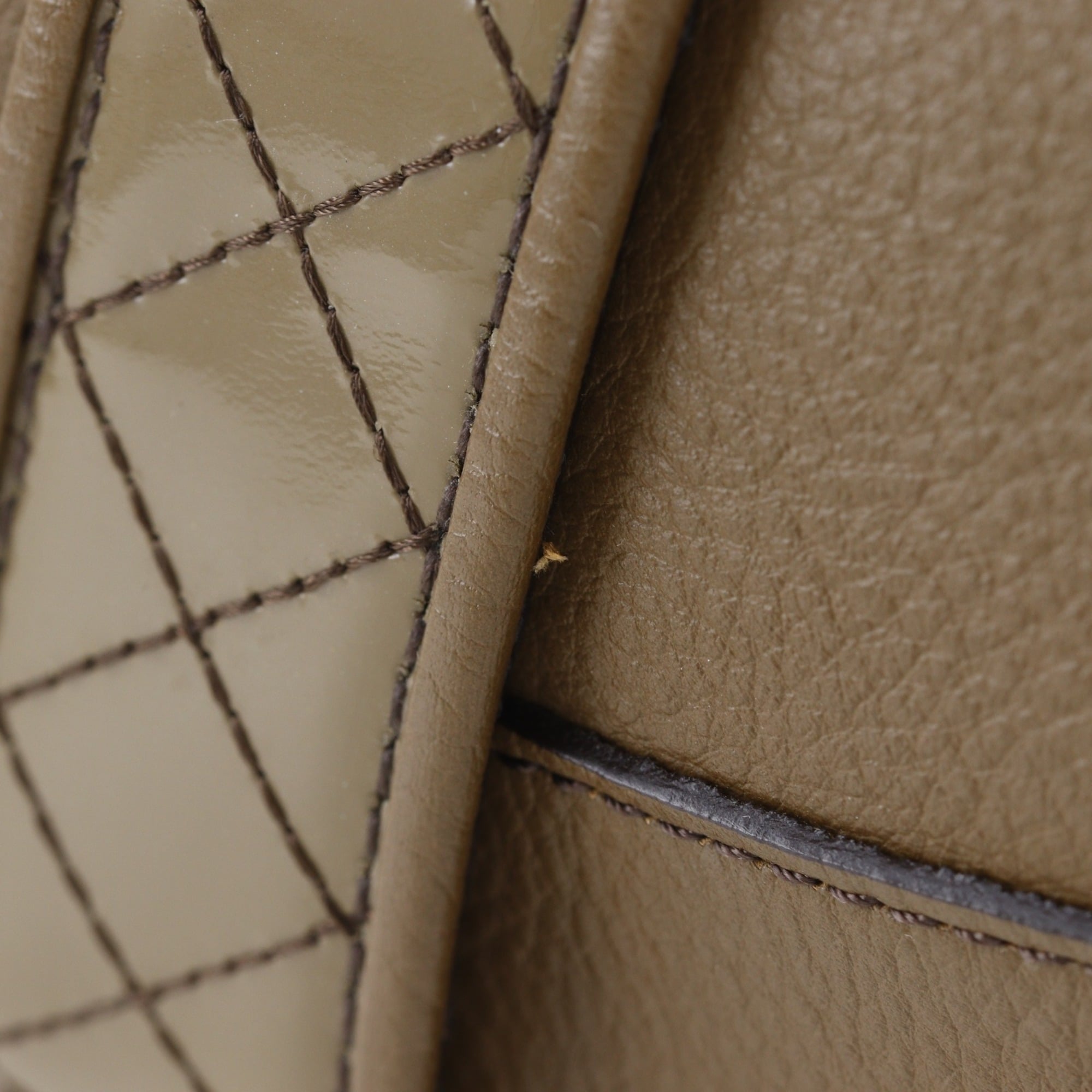 Burberry Brown Leather Shoulder Bag (Pre-Owned)