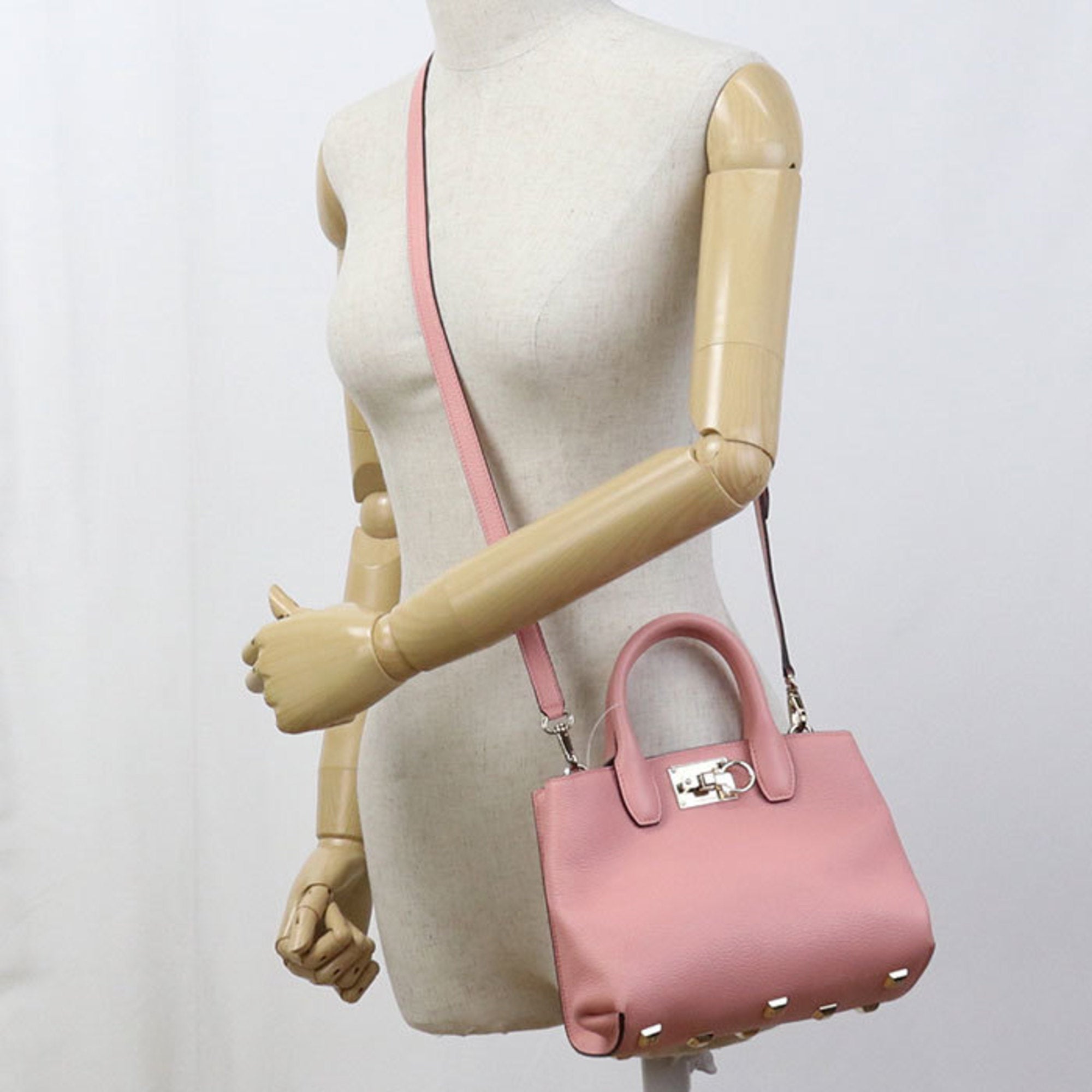 Salvatore Ferragamo Gancini Pink Leather Tote Bag (Pre-Owned)
