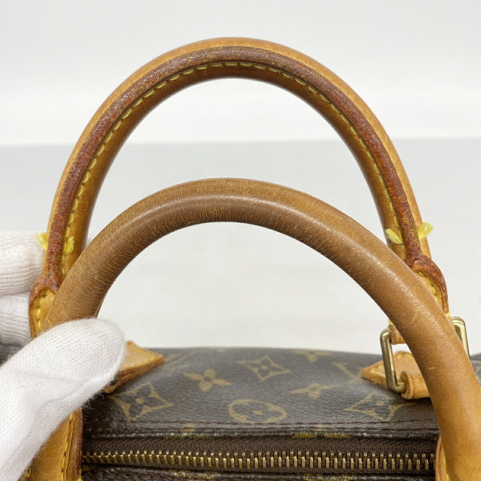 Louis Vuitton Brown Handbag (Pre-Owned)