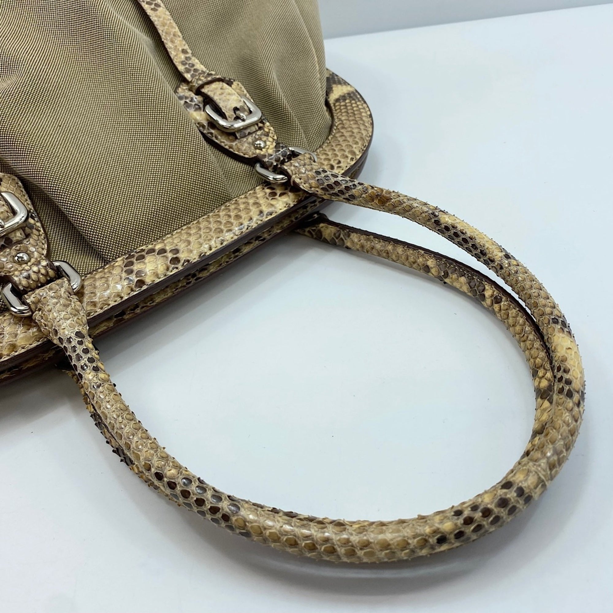 Prada Beige Handbag (Pre-Owned)