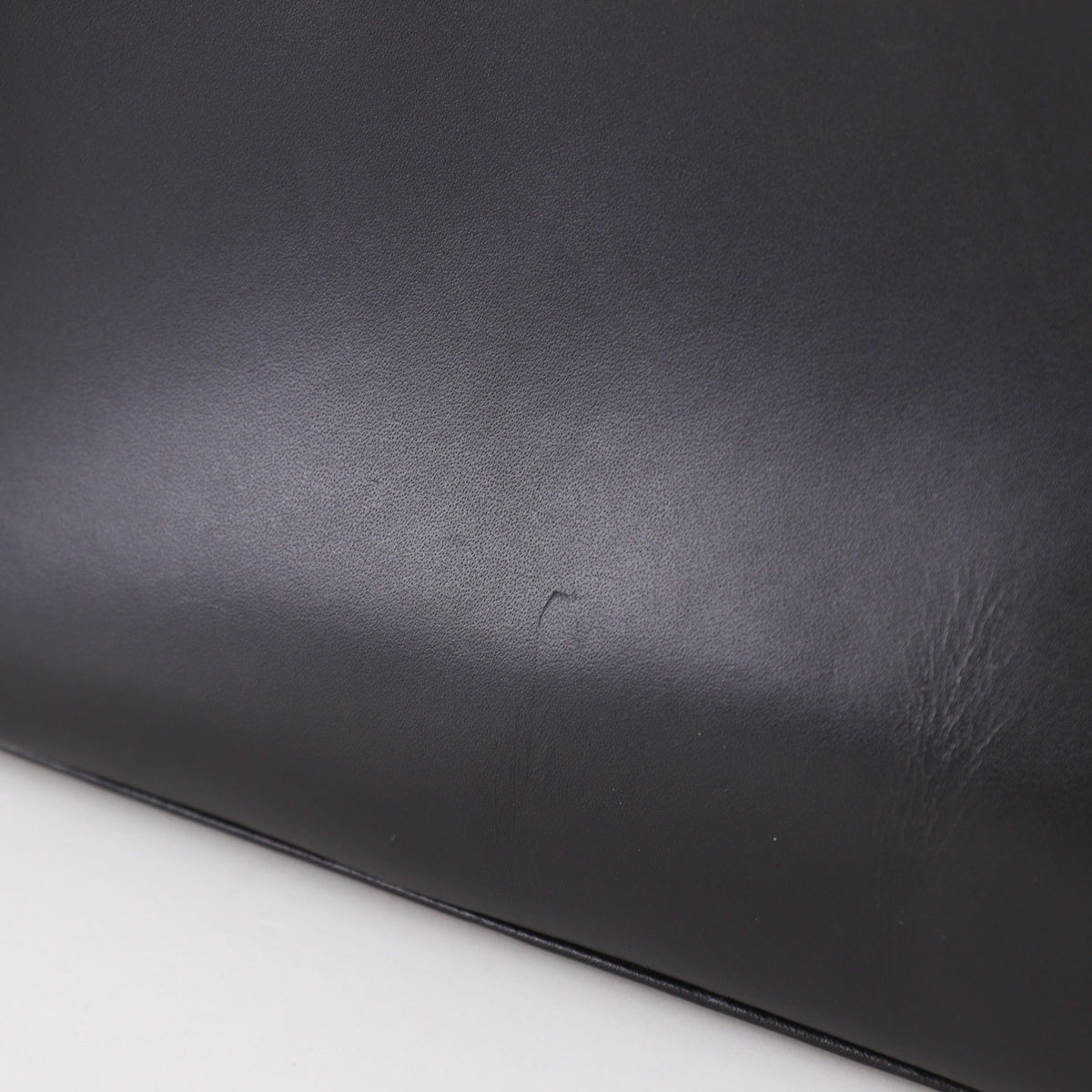 Burberry Black Leather Shoulder Bag (Pre-Owned)