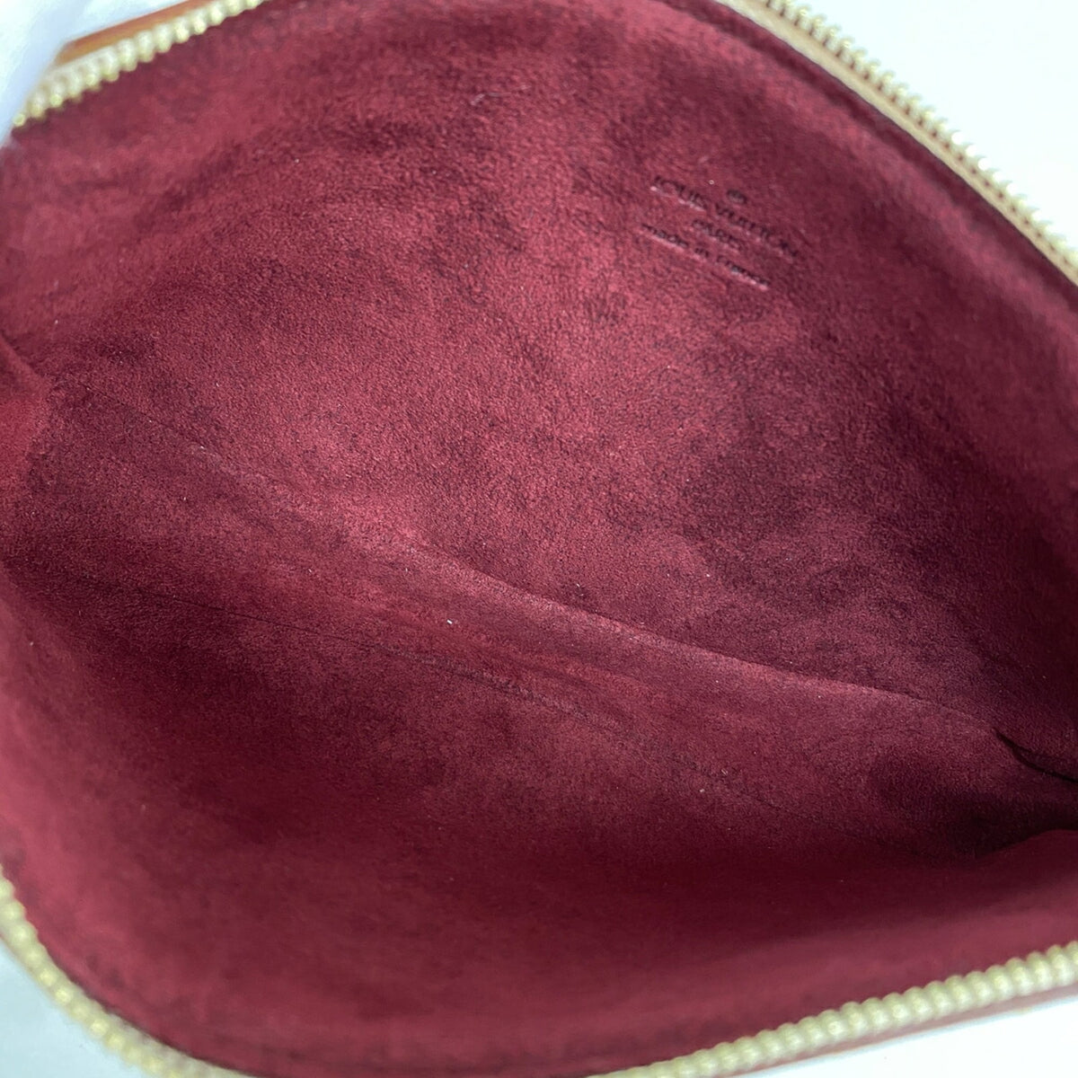 Louis Vuitton Blanc Pouch (Pre-Owned)