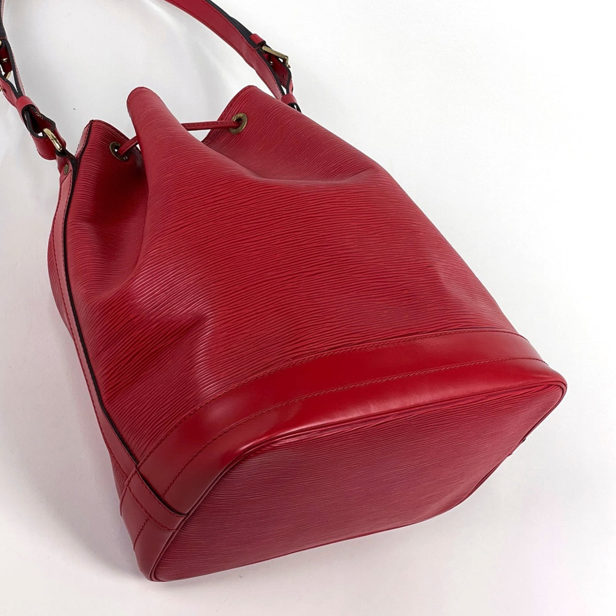 Louis Vuitton Castilian Red Epi Leather Shoulder Bag (Pre-Owned)
