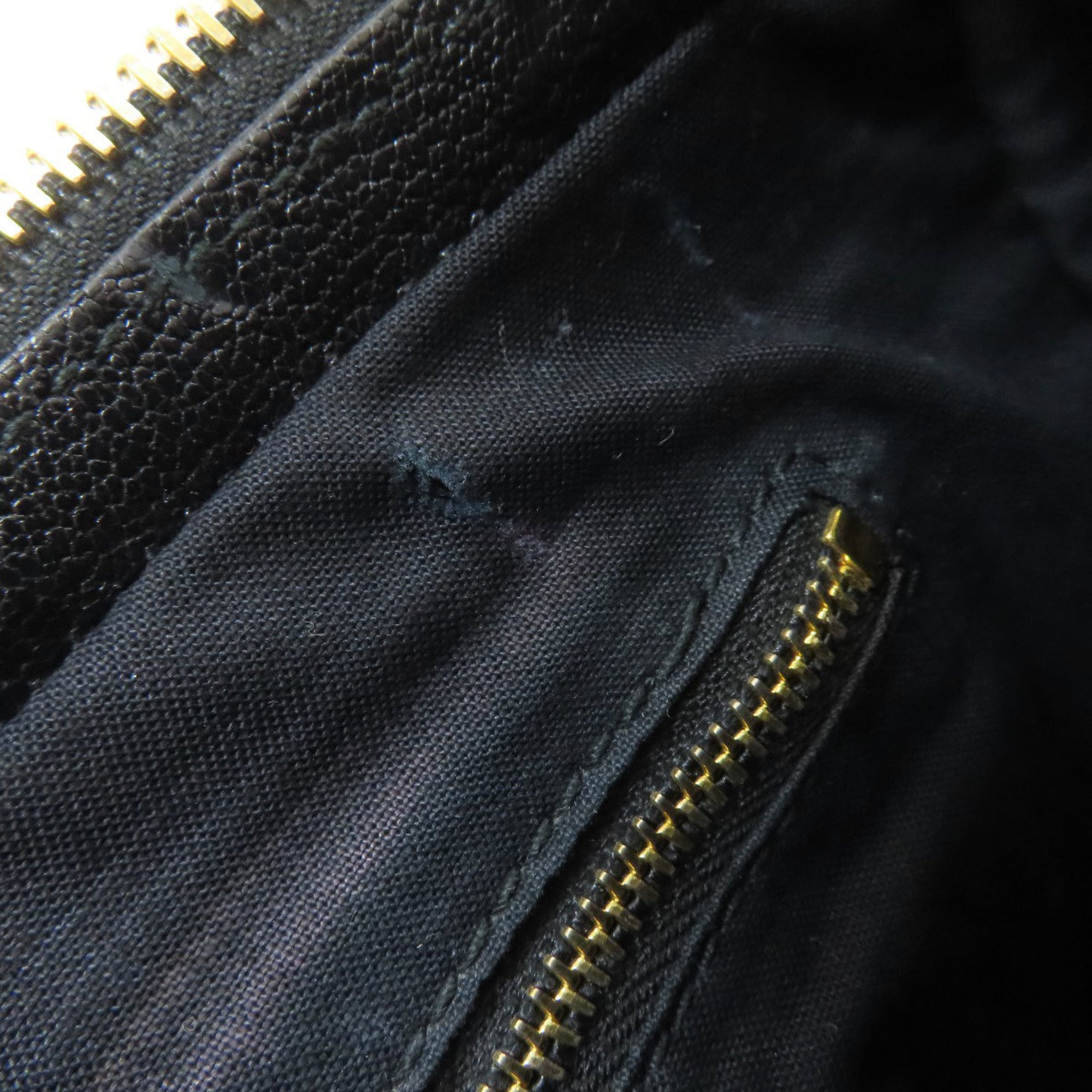 Balenciaga Black Leather Handbag (Pre-Owned)