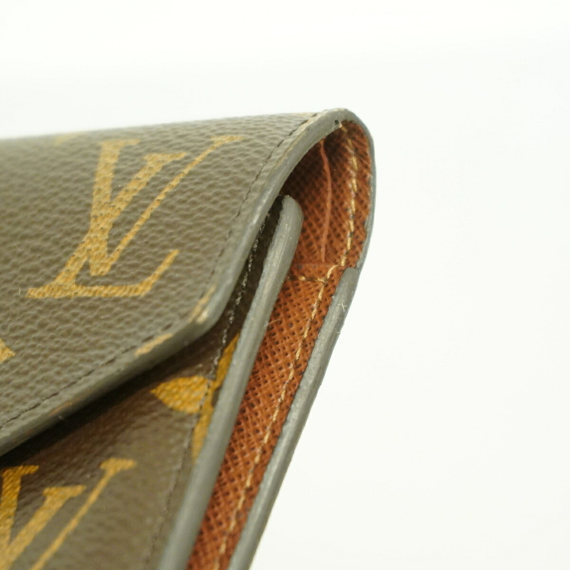 Louis Vuitton Brown Wallet (Tri-Fold) (Pre-Owned)