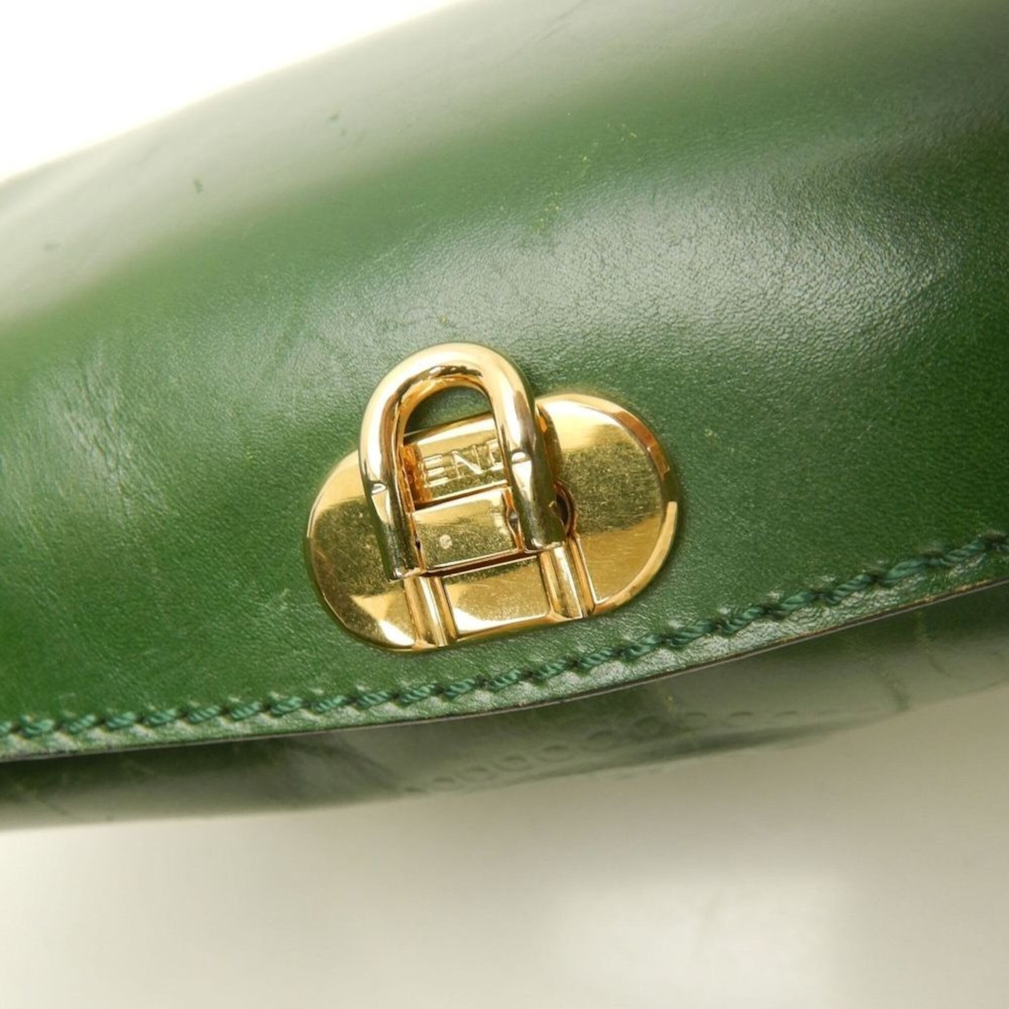 Fendi Green Leather Handbag (Pre-Owned)