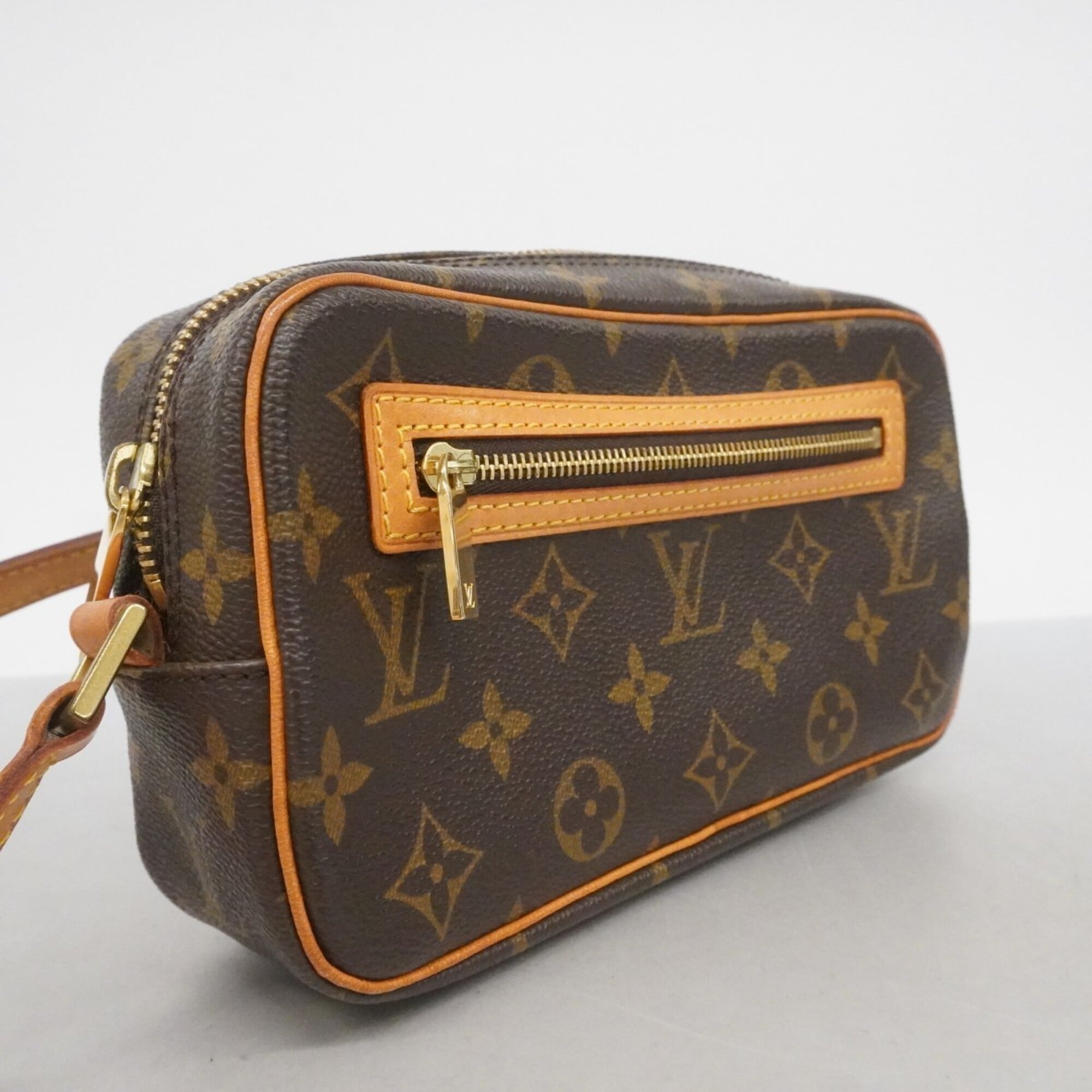 Louis Vuitton Brown Shoulder Bag (Pre-Owned)