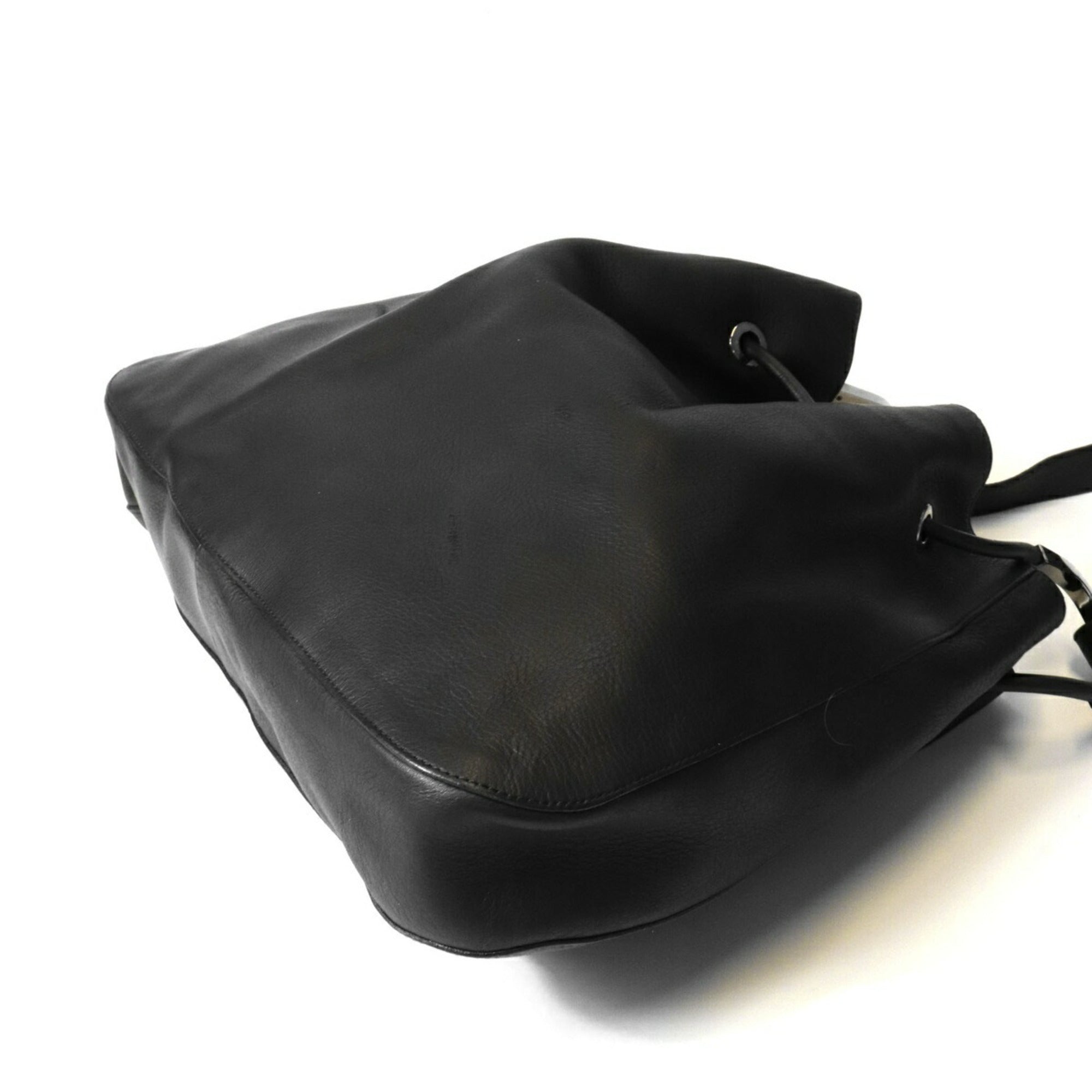 Gucci Black Leather Shoulder Bag (Pre-Owned)