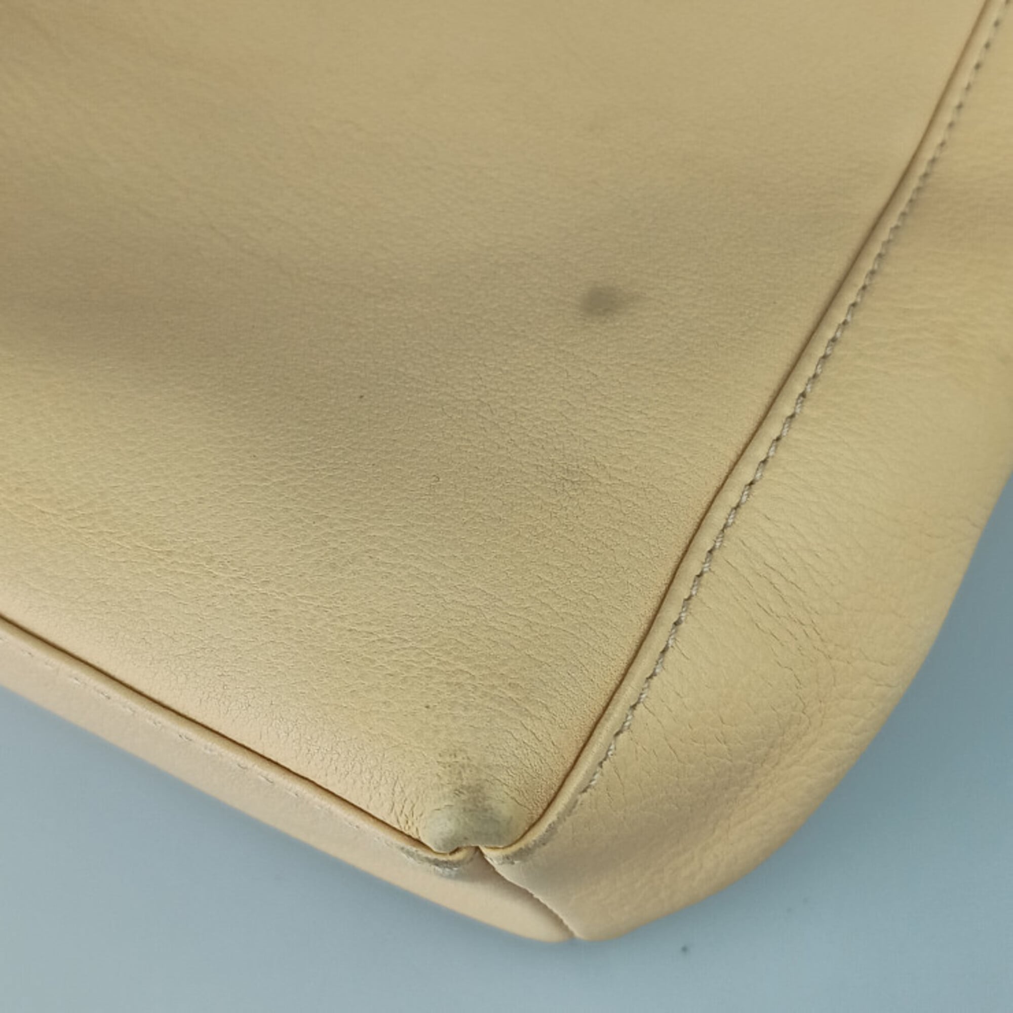 Salvatore Ferragamo Light Beige Leather Handbag Shoulder Bag Tote Bag (Pre-Owned)
