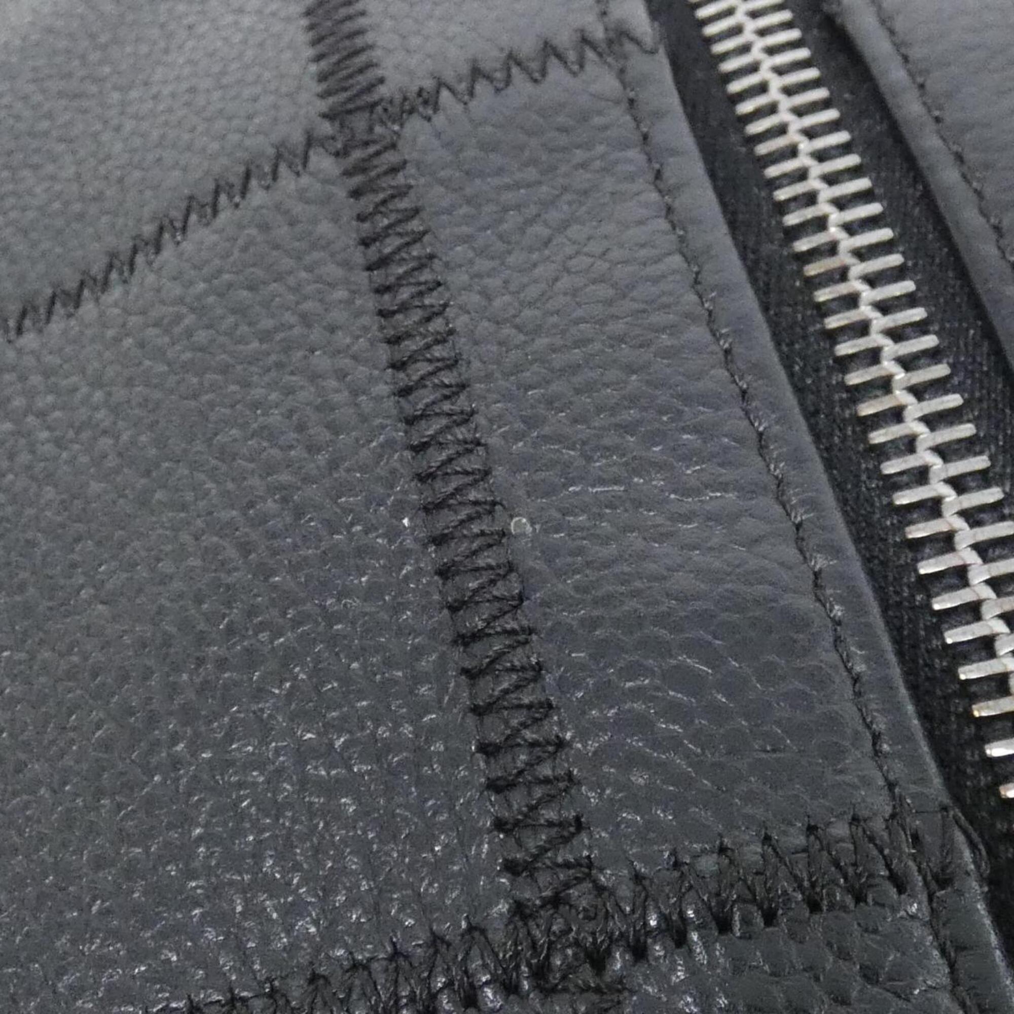 Chanel Black Grained Calfskin Handbag (Pre-Owned)