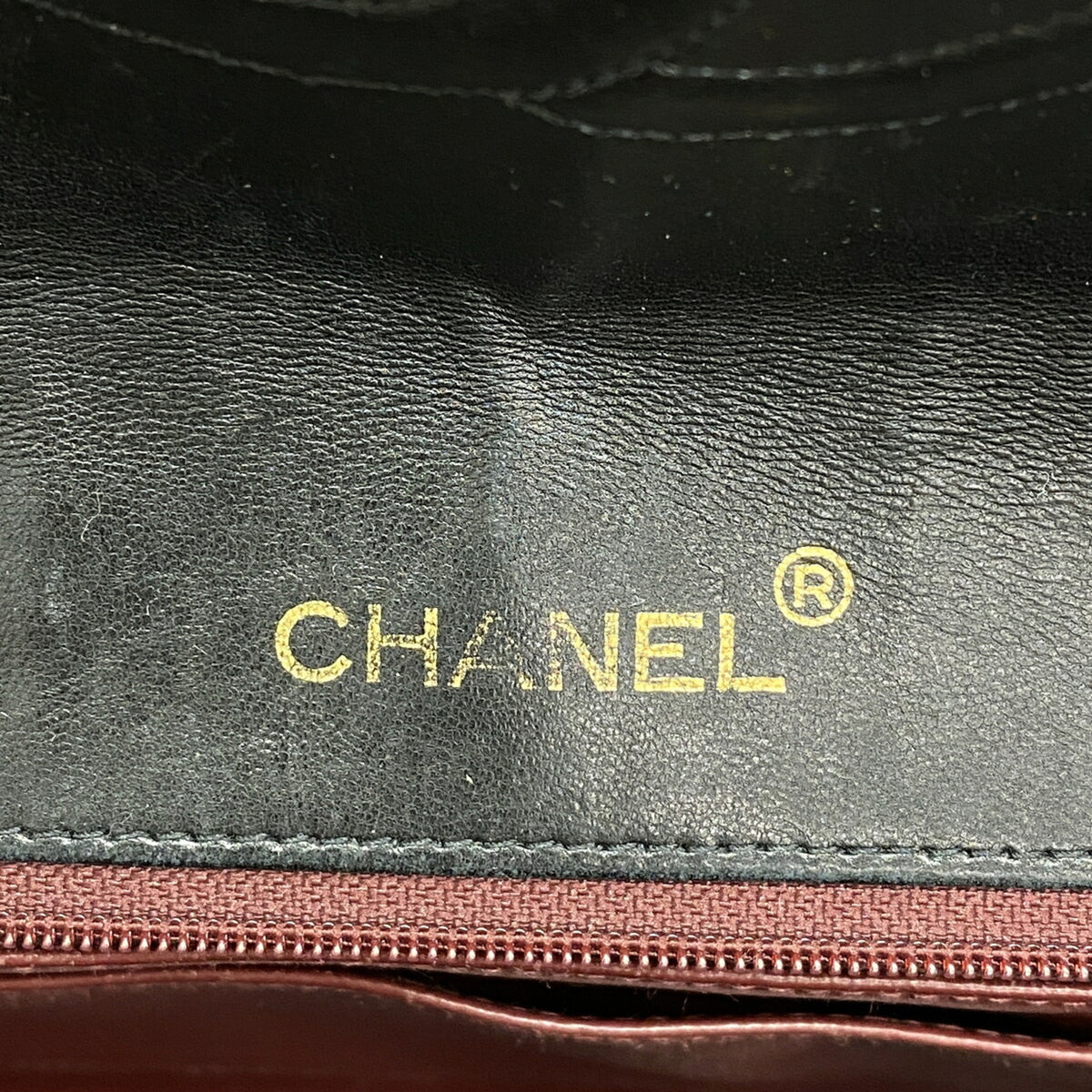 Chanel Black Leather Shoulder Bag (Pre-Owned)