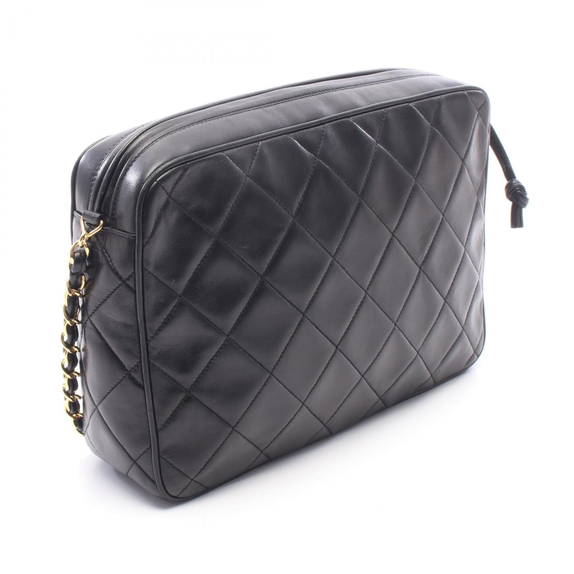 Chanel Black Leather Handbag Shoulder Bag (Pre-Owned)