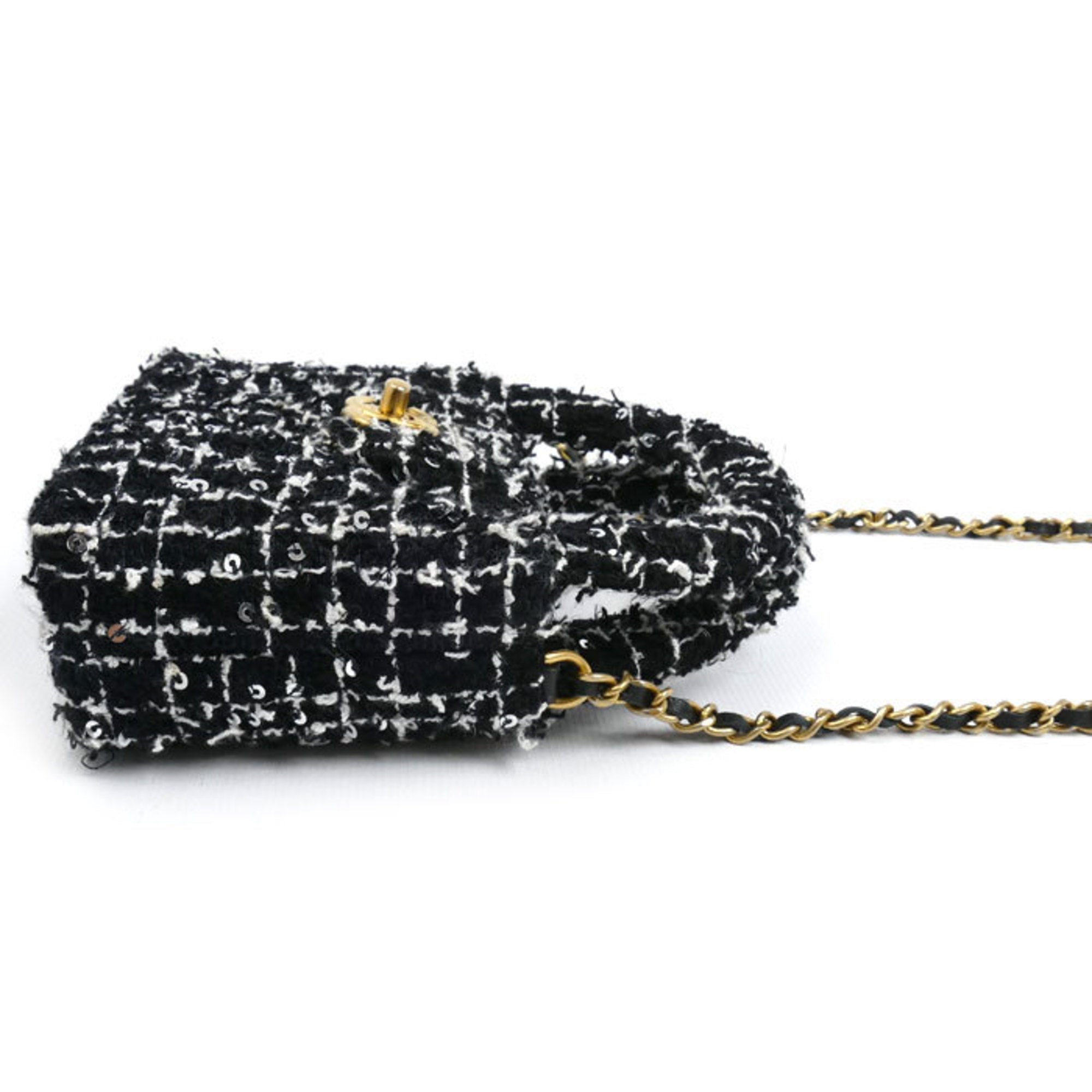 Chanel Black Tweed Shoulder Bag (Pre-Owned)