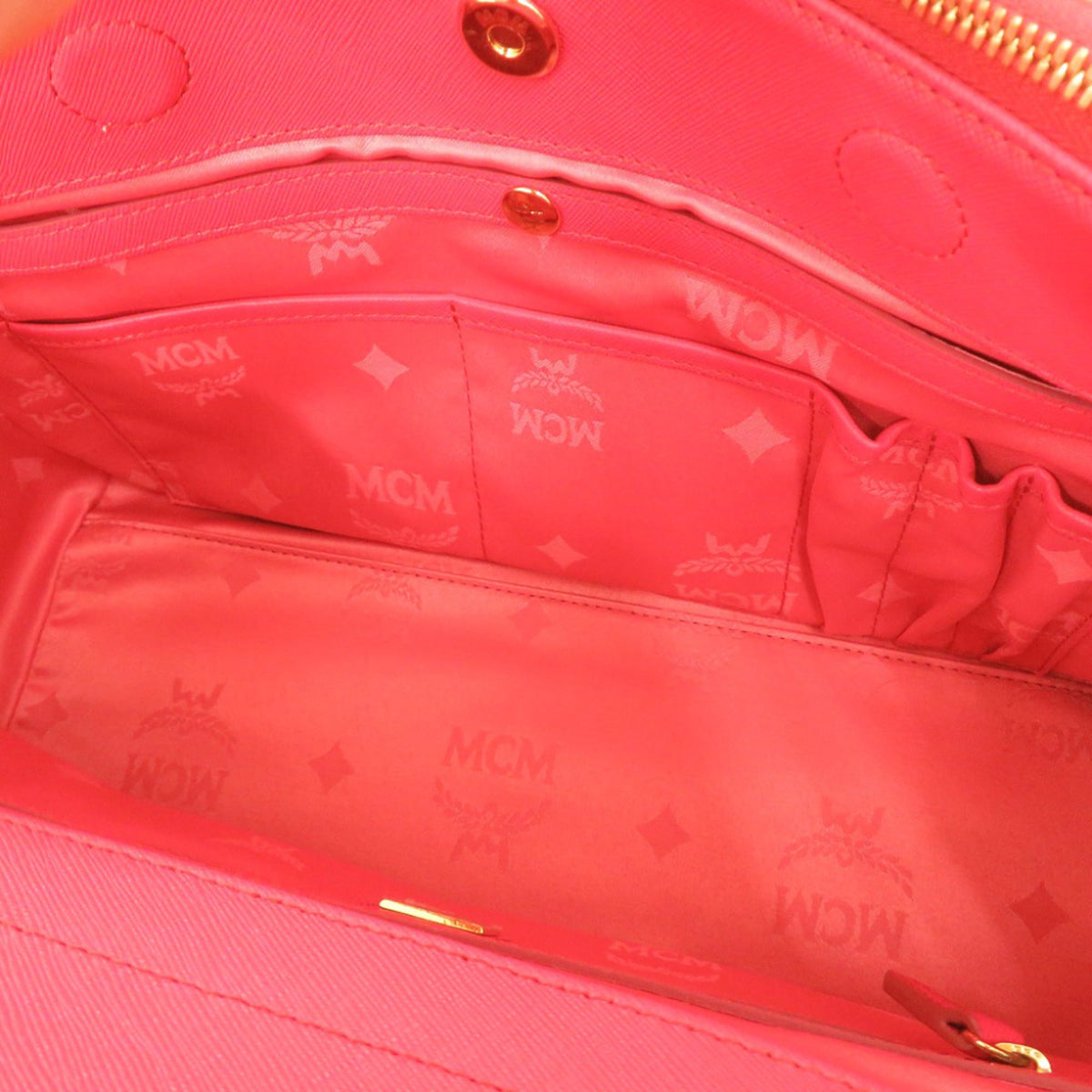 Mcm Red Color Leather Handbag (Pre-Owned)