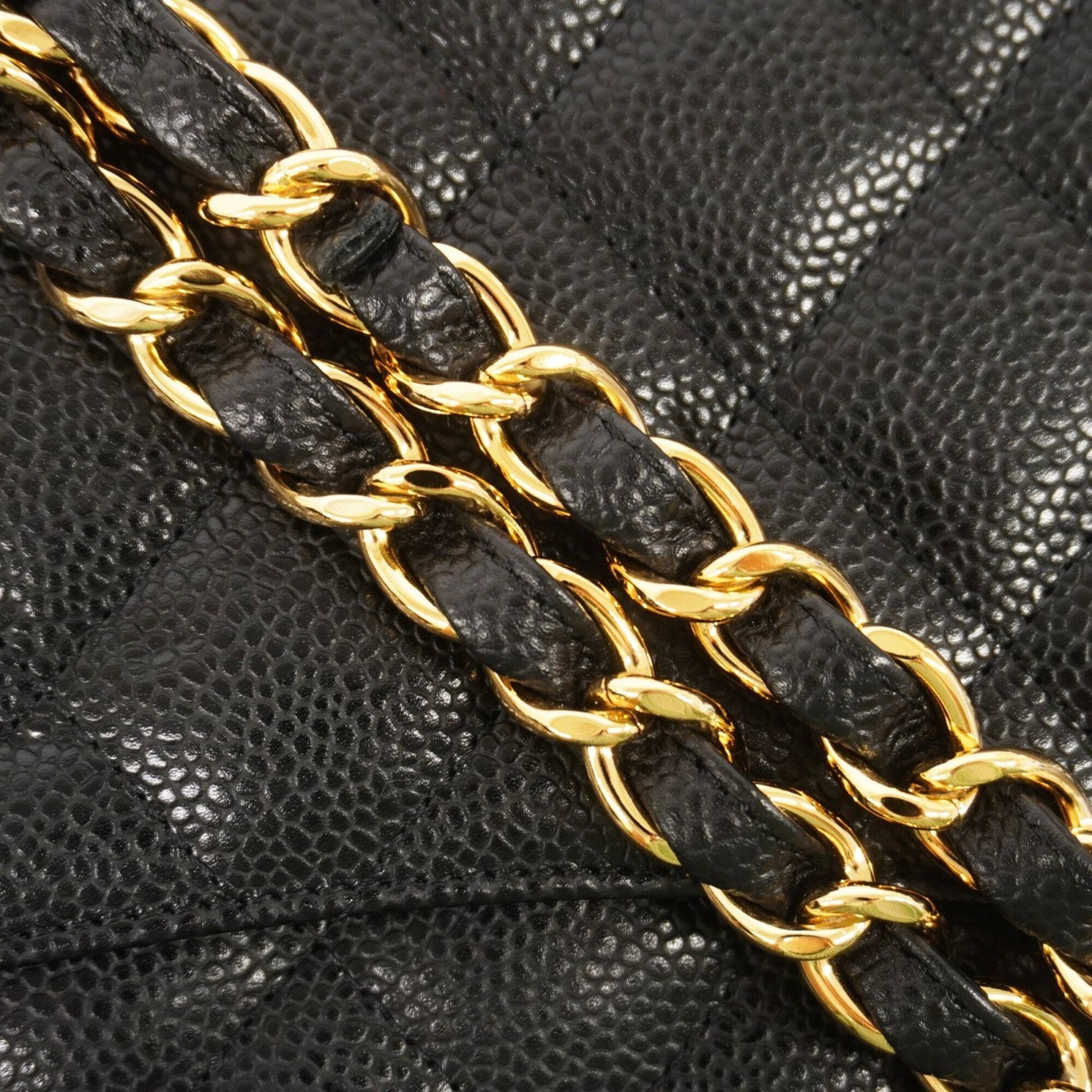 Chanel Black Grained Calfskin Shoulder Bag (Pre-Owned)
